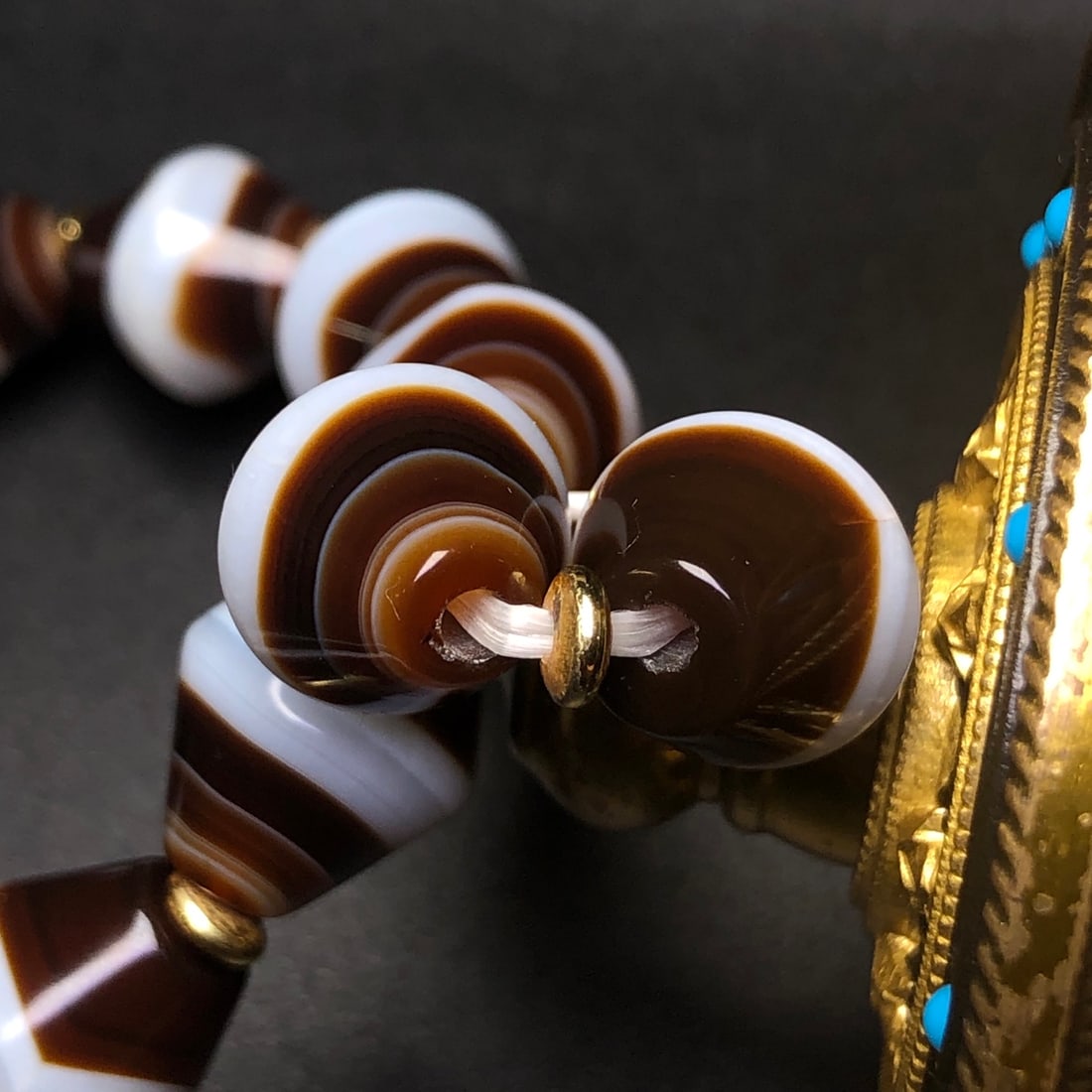 An Exquisite Dzi Bead Bracelets - 9