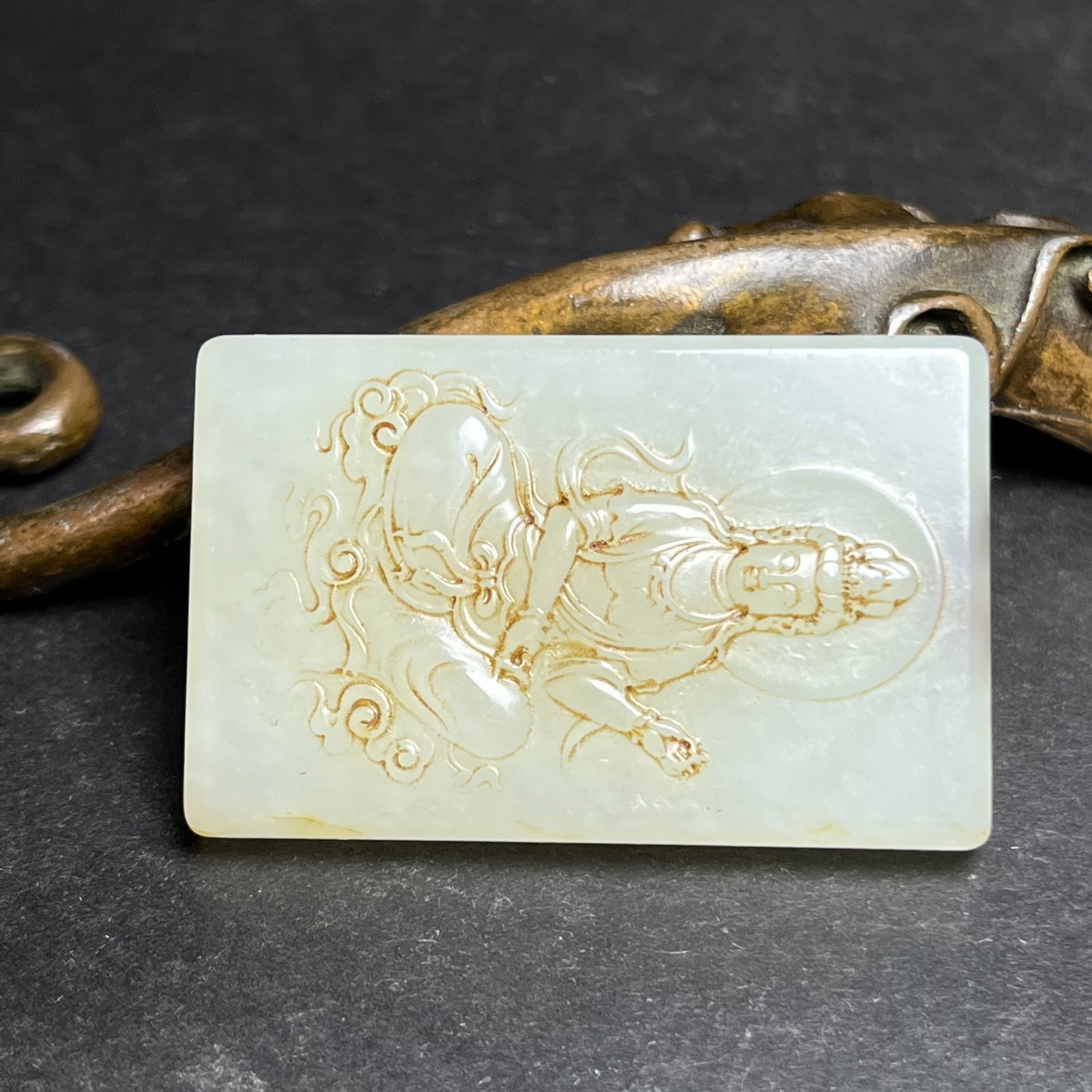 An Exquisite White Jade Statue of Avalokitesvara Pattern Pendant - 2