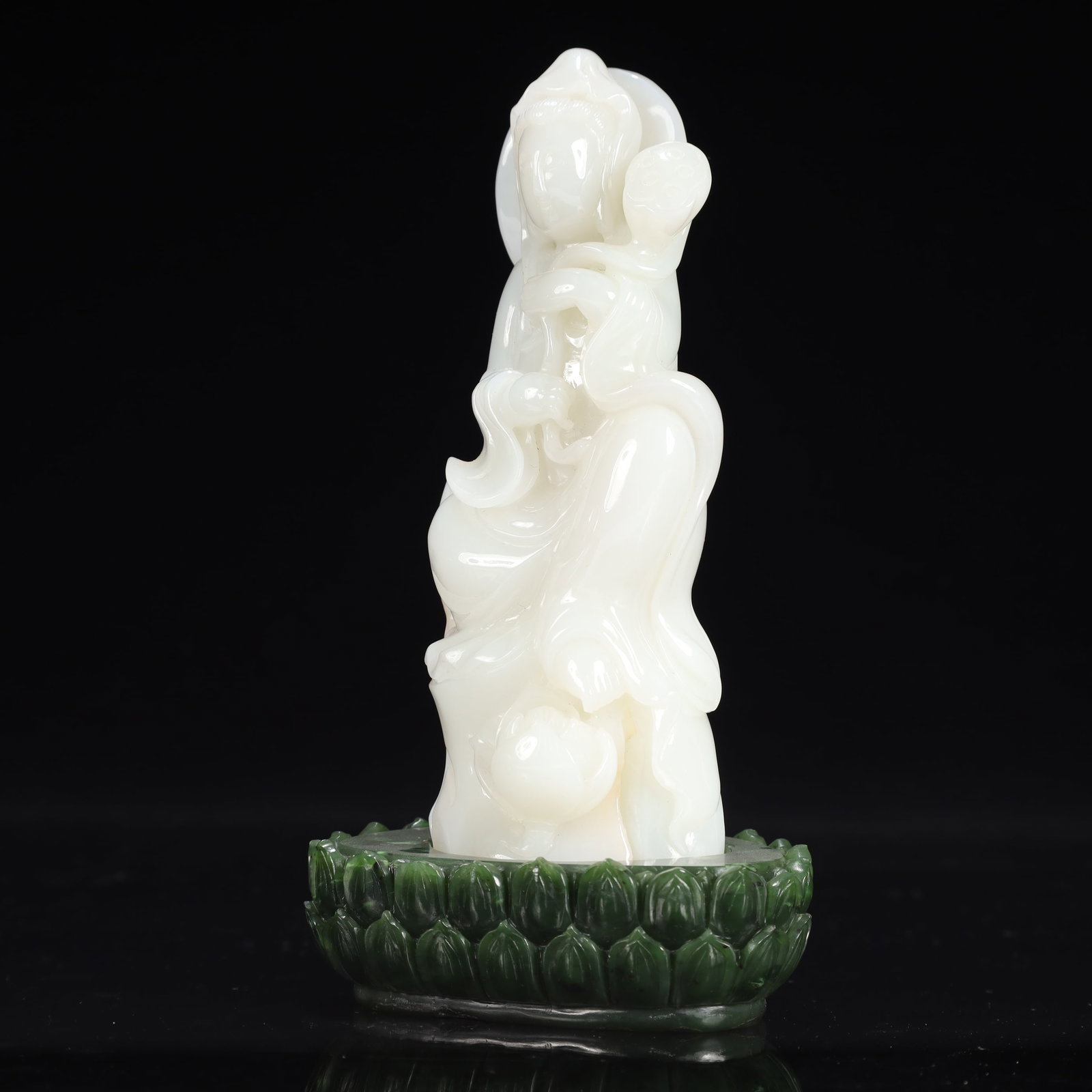 An Exquisite White Jade Statue of Avalokitesvara,With Jasper Base - 4