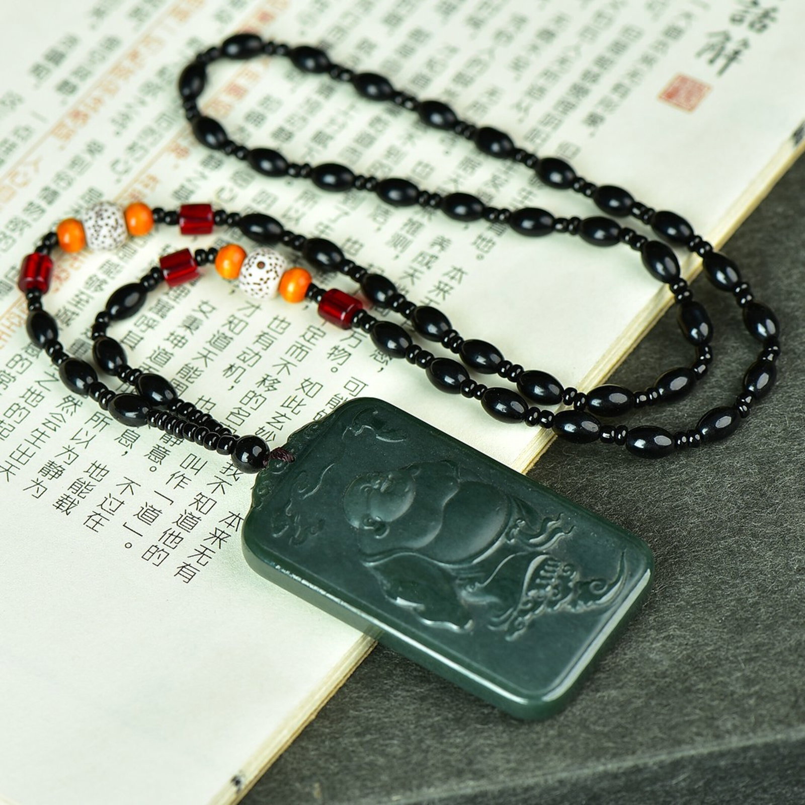 An Exquisite Sapphire Landscape and Maitreya Buddha Pattern Pendant - 4