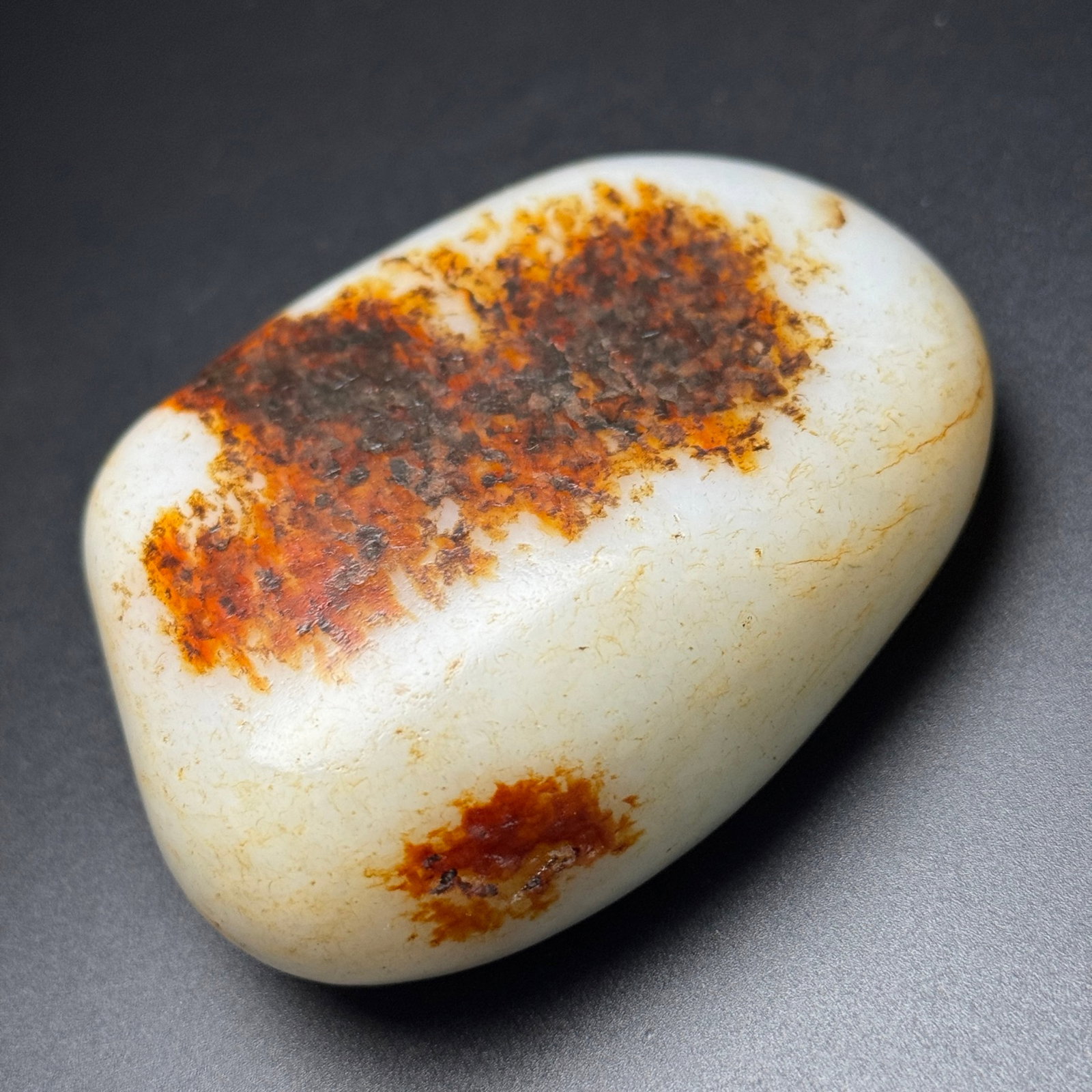 An Exquisite White Jade Ornament - 4