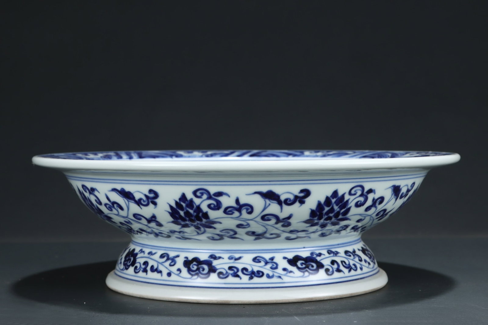 An Exquisite Blue and White Lotus and Hornwort Pattern Stem Plate - 2