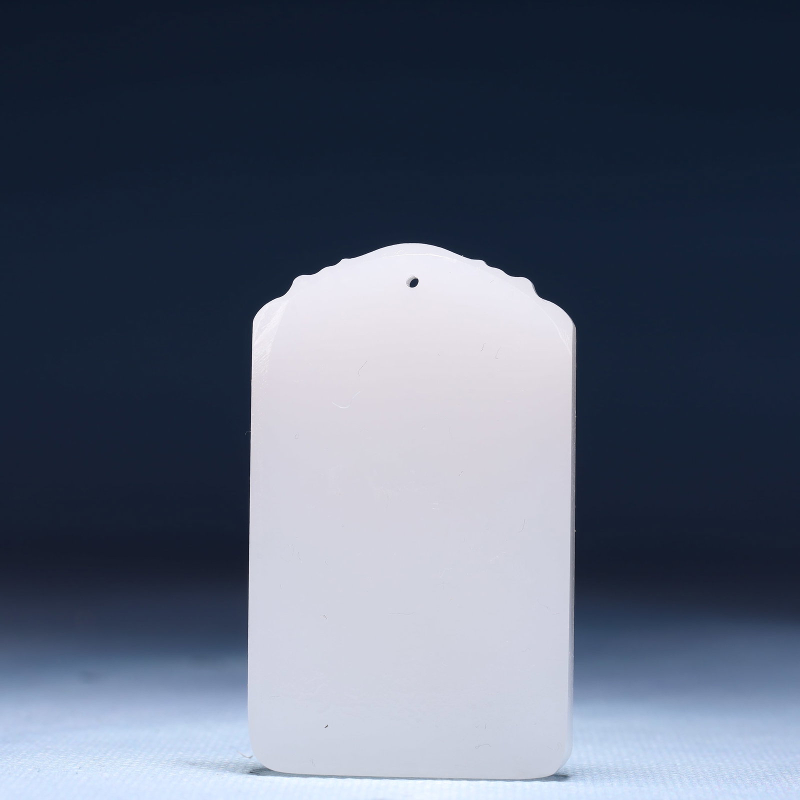 An Exquisite White Jade Flower and Fish Pattern Pendant - 4