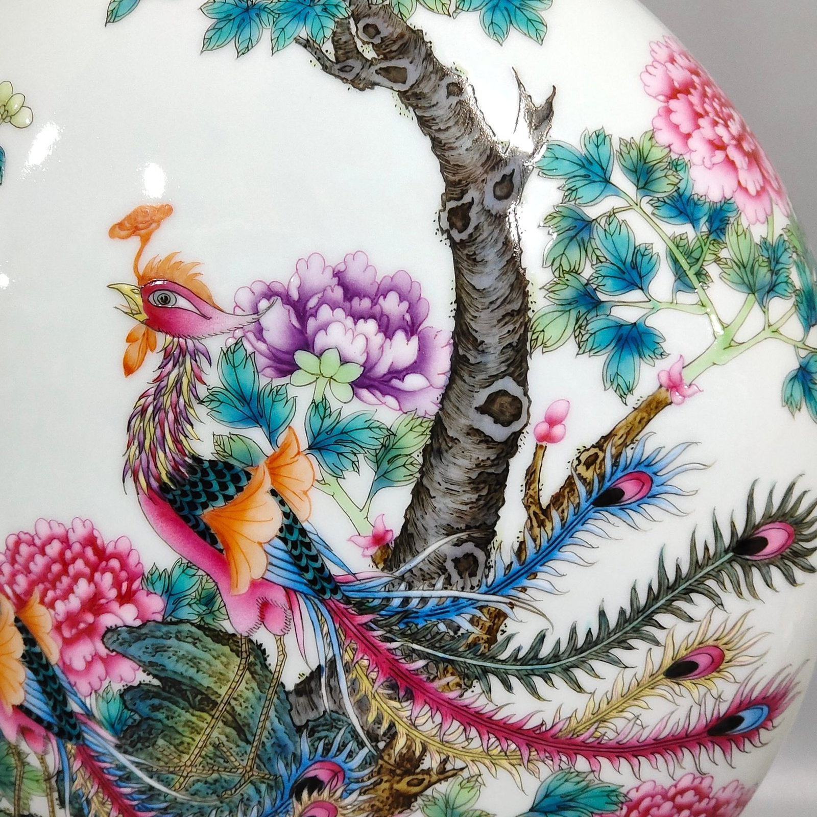 A Pair of Rare Famille-Rose Peony and Phoenix Pattern Ruyi Ears Vases - 6