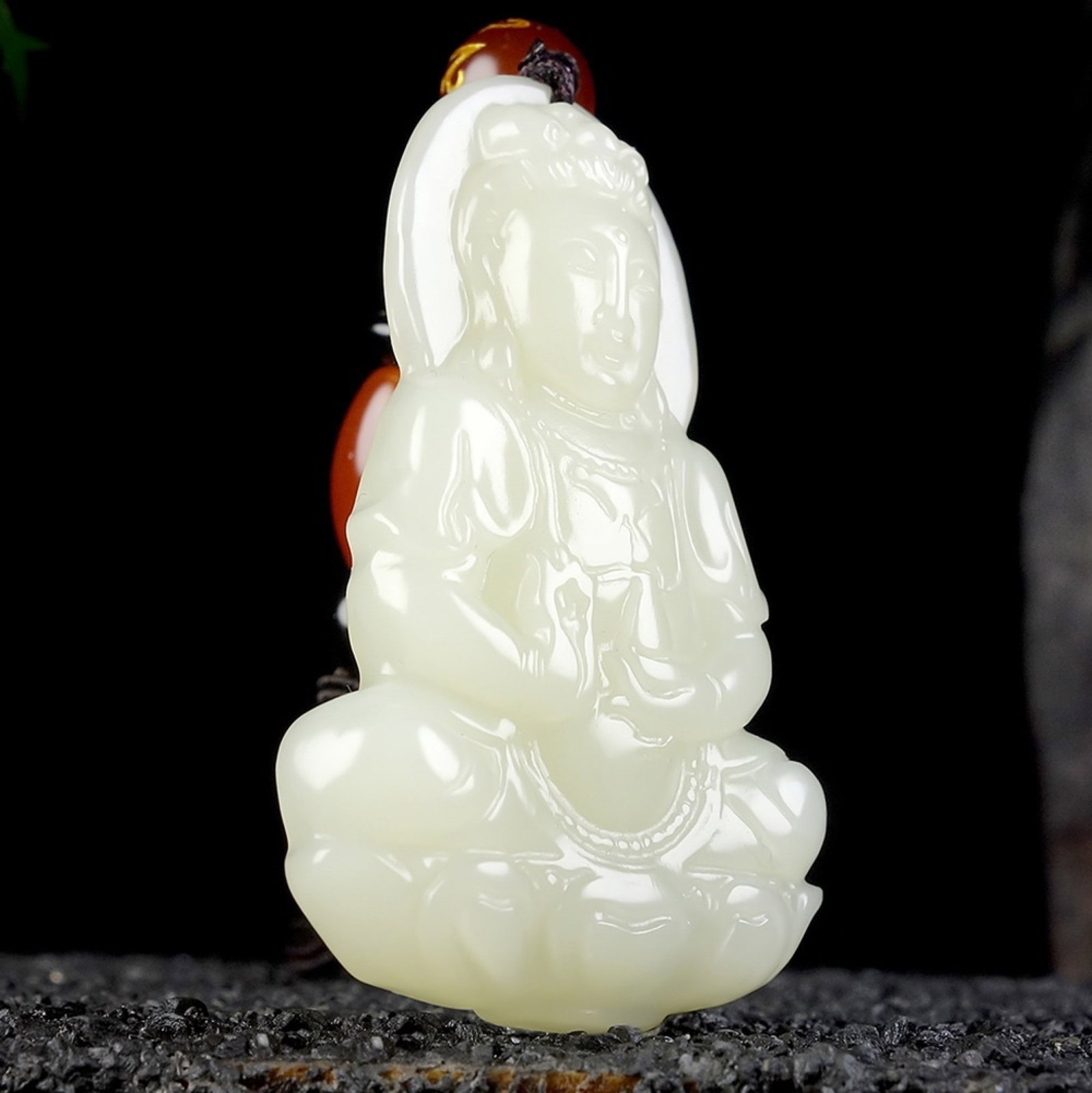 An Exquisite White Jade Statue of Avalokitesvara Pendant - 3