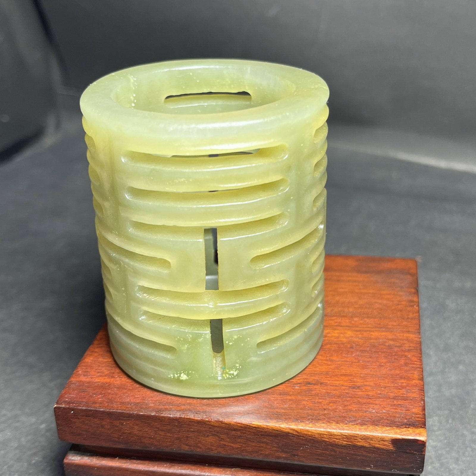 An Exquisite Yellow Jade Hollow Xi-Character Pattern Brush Pot - 2