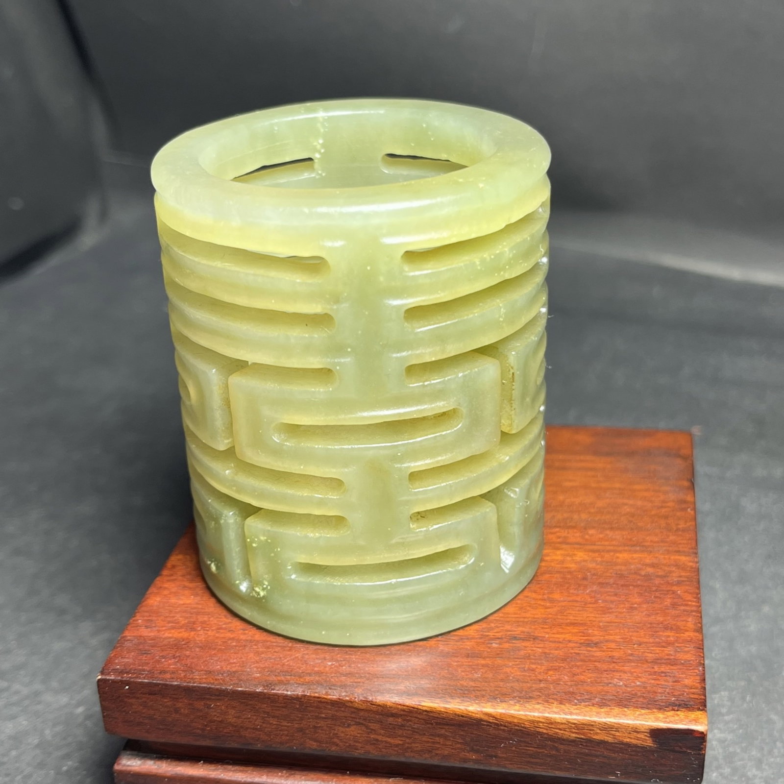 An Exquisite Yellow Jade Hollow Xi-Character Pattern Brush Pot - 3