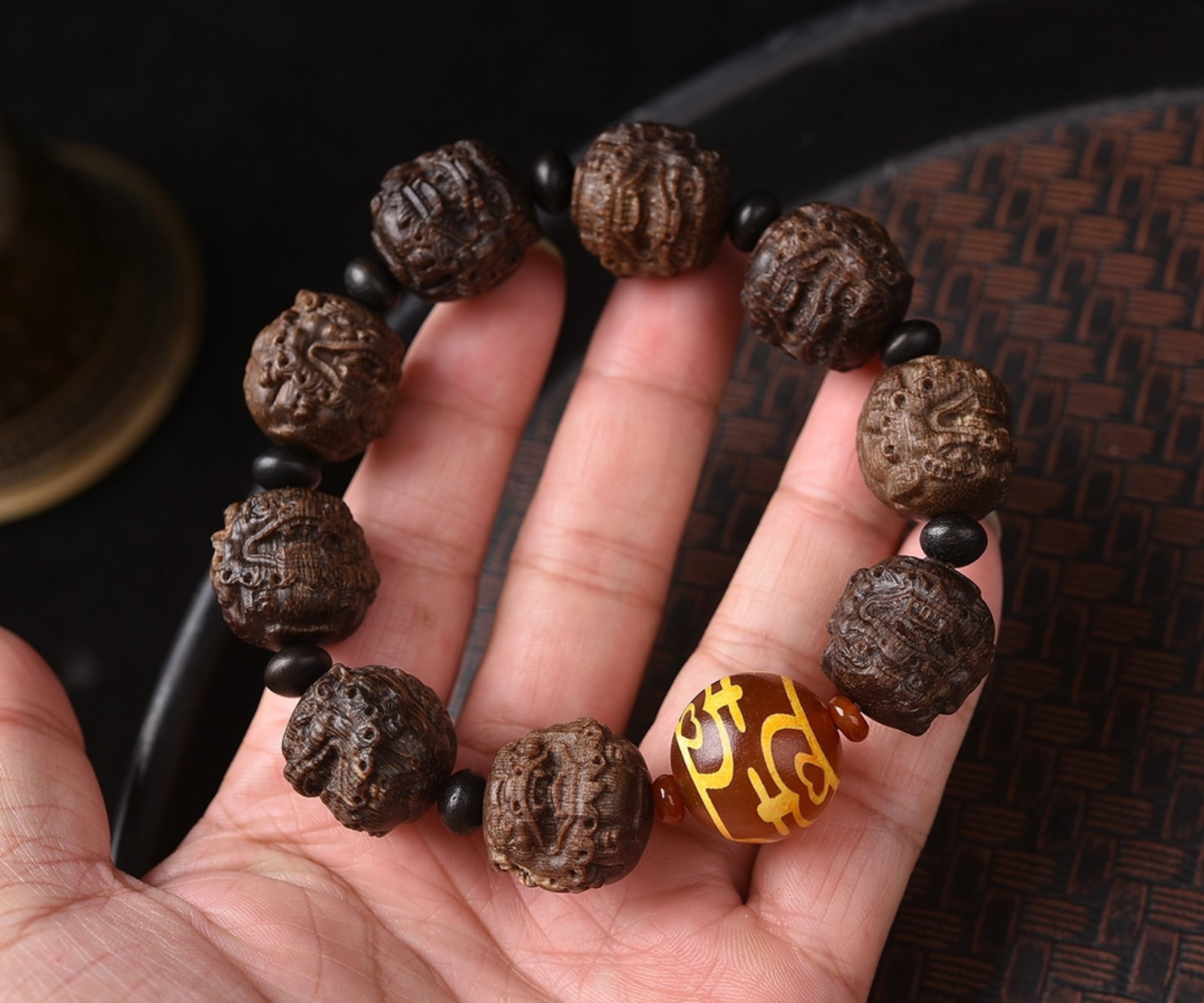 An Exquisite Eaglewood Bracelets - 6