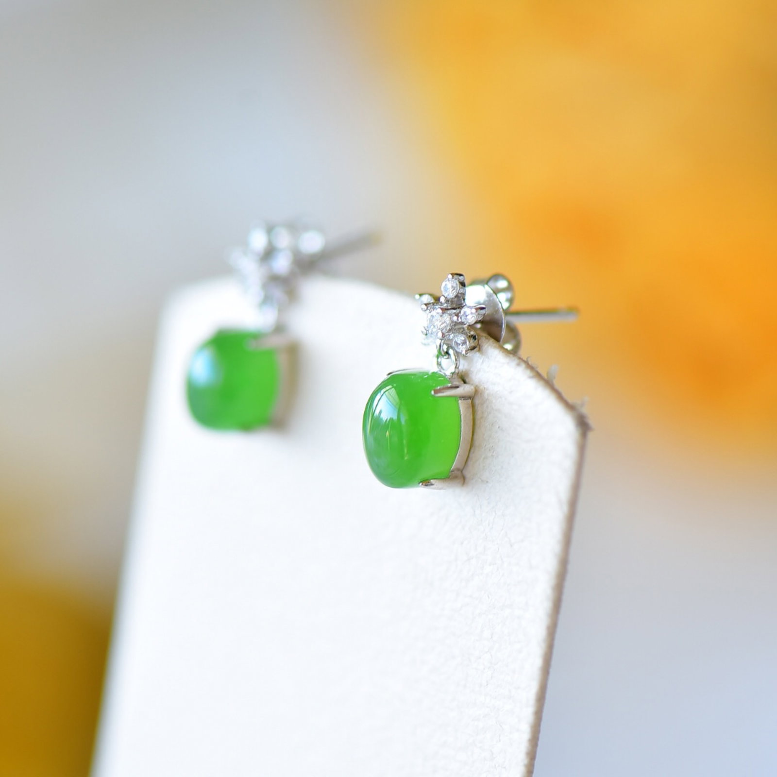 A Pair of Exquisite Sterling Silver Inlaid White Jade Earrings - 4