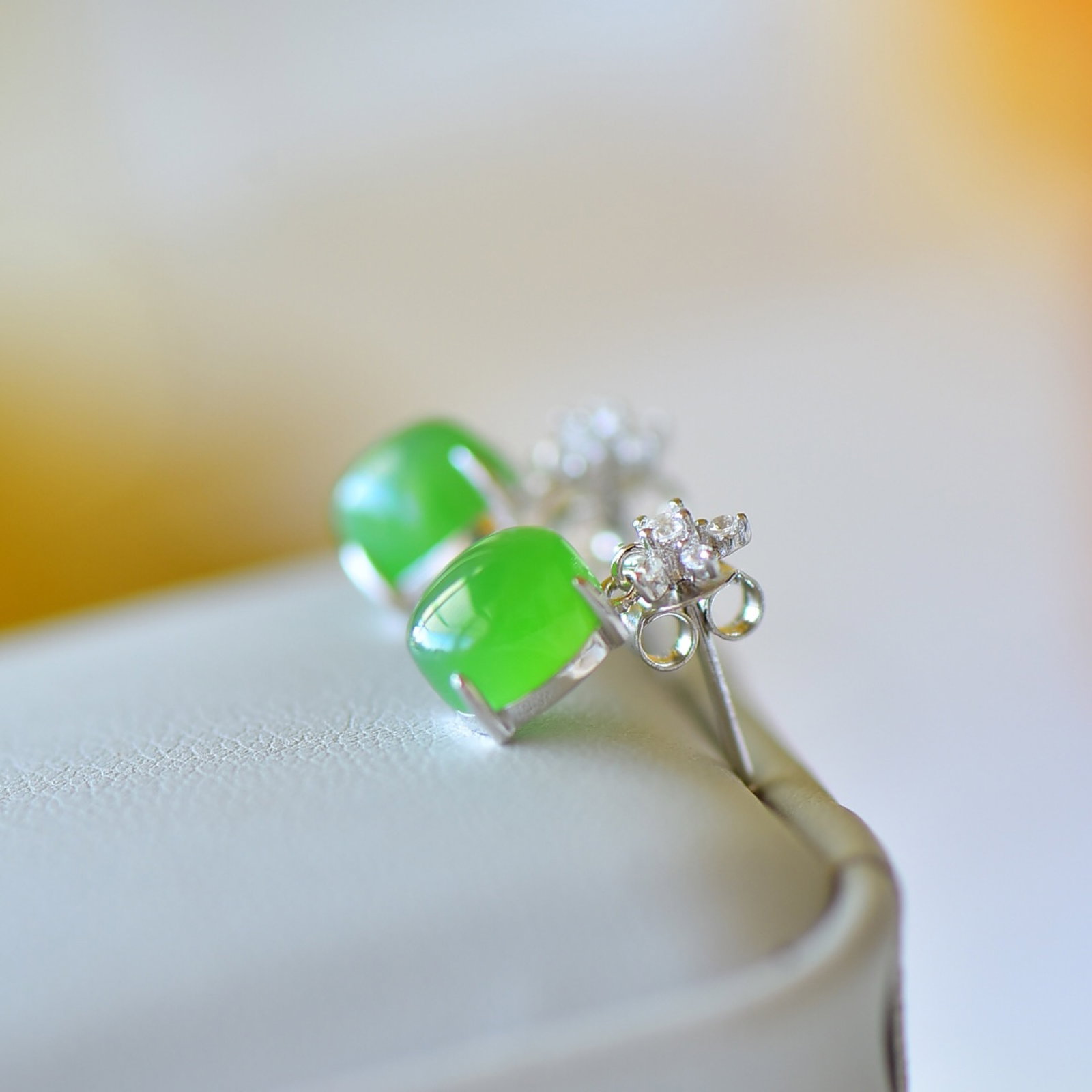A Pair of Exquisite Sterling Silver Inlaid White Jade Earrings - 5