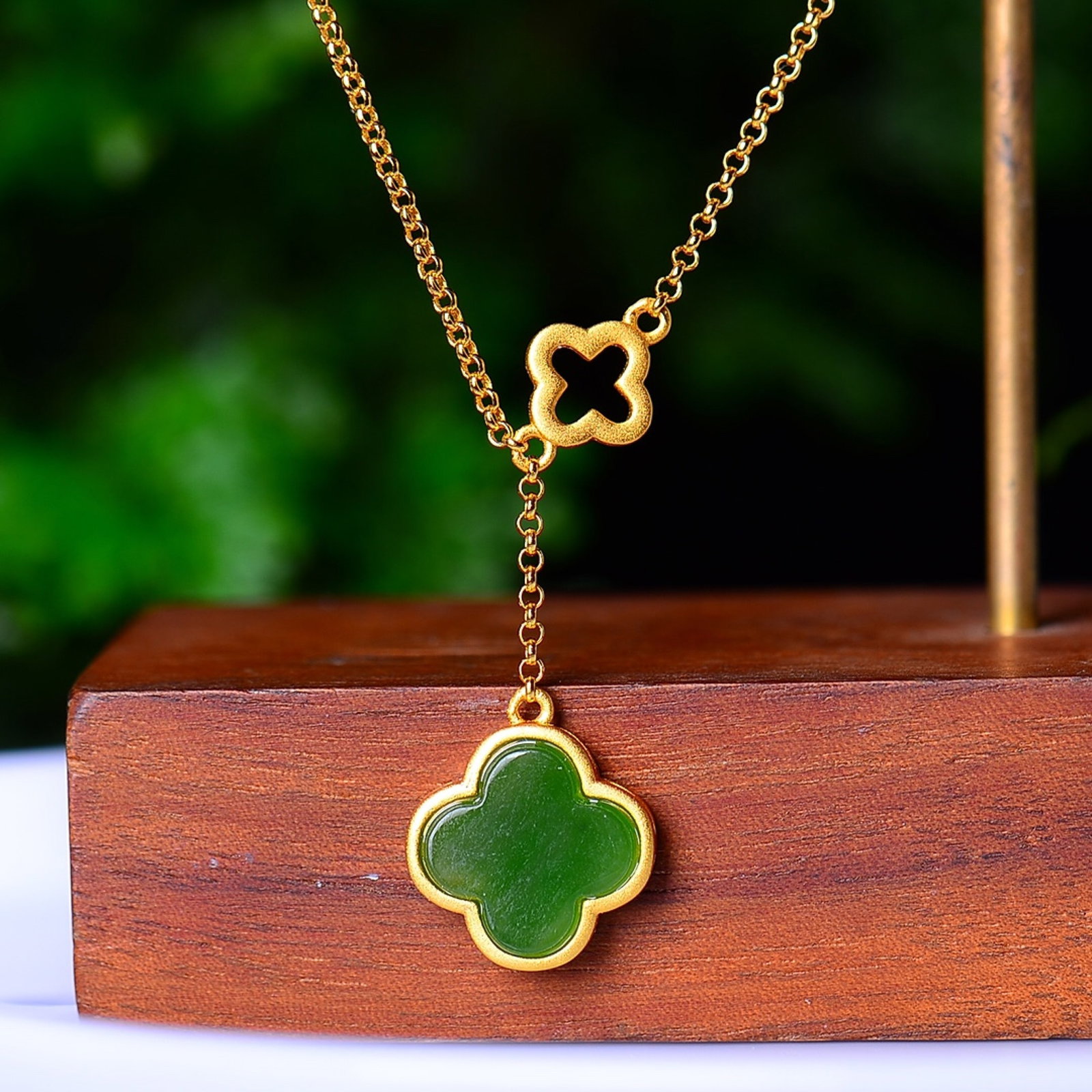 An Exquisite Sterling Silver-Gold Plated Inlaid Jasper Pendant - 2