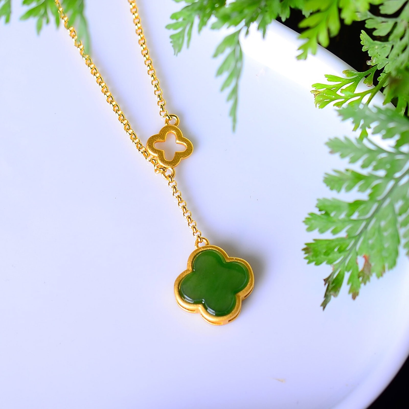 An Exquisite Sterling Silver-Gold Plated Inlaid Jasper Pendant - 4
