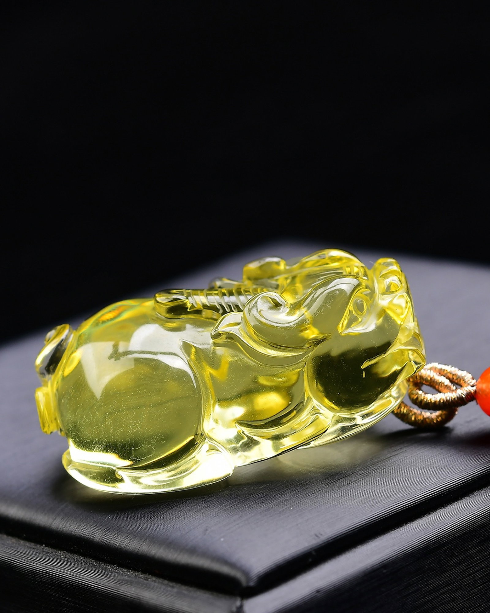 An Exquisite Crystal Auspicious Beast Pendant - 3