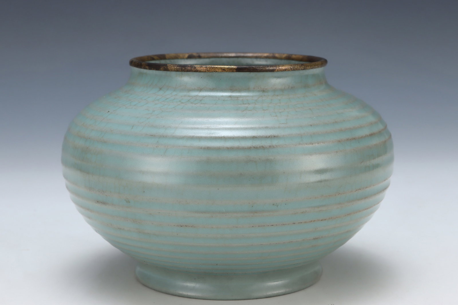 An Exquisite Ru yao Sky Blue Glazed Cover with Gold Jar,with an Imperial Poem by Emperor Qianlong - 3