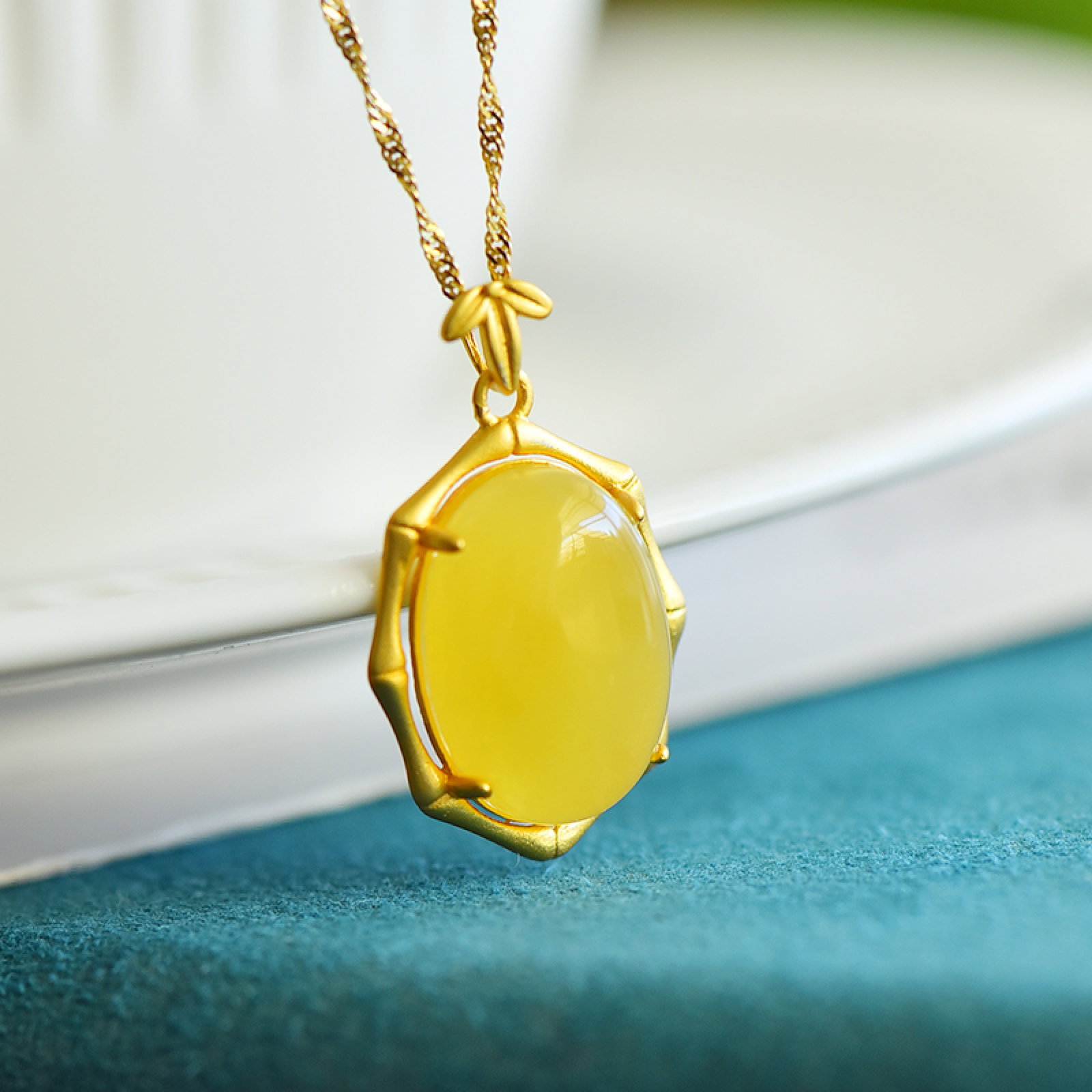An Exquisite Sterling Silver-Gold Plated Inlaid Amber Pendant - 2