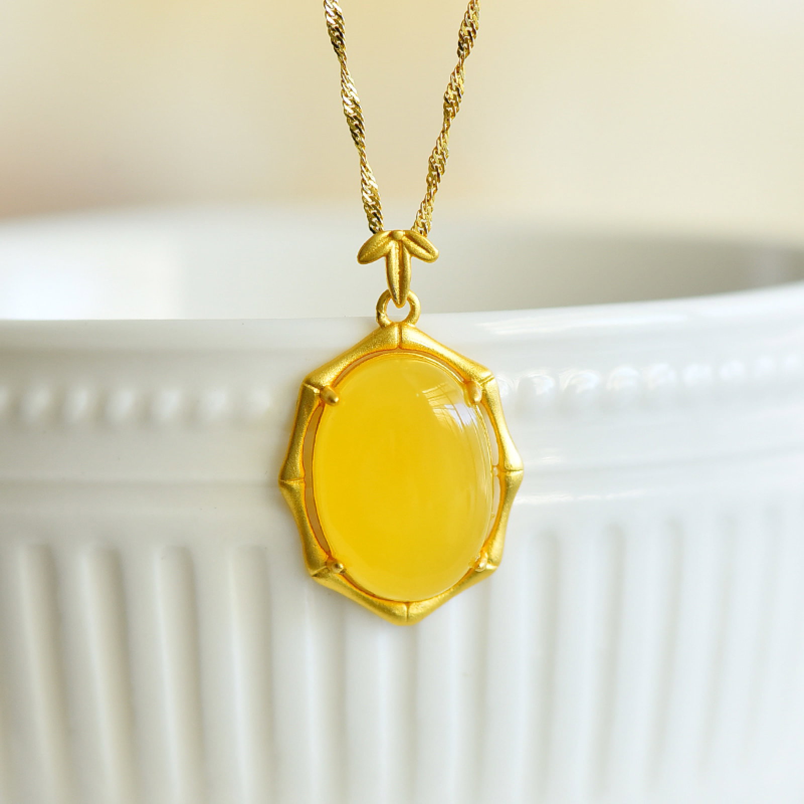 An Exquisite Sterling Silver-Gold Plated Inlaid Amber Pendant - 4