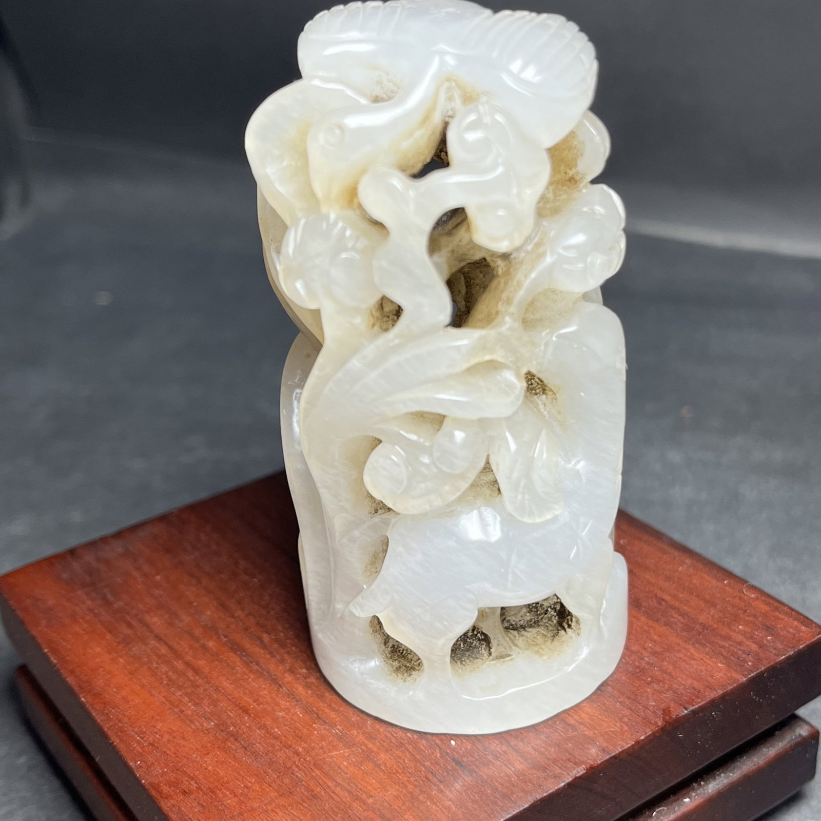 An Exquisite White Jade Hollow Deer and Crane Pattern Ornament - 2