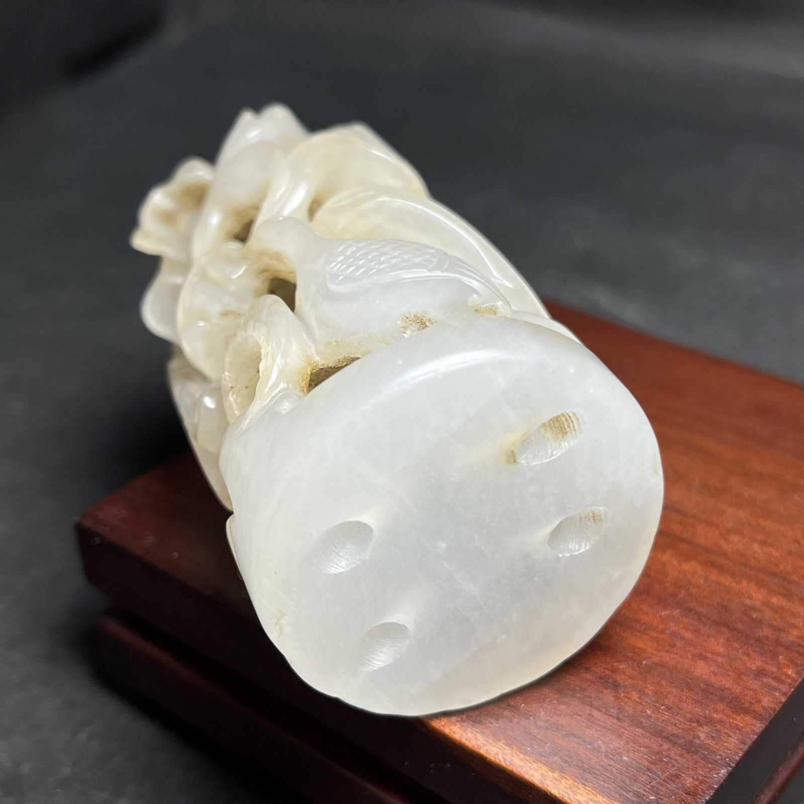An Exquisite White Jade Hollow Deer and Crane Pattern Ornament - 7