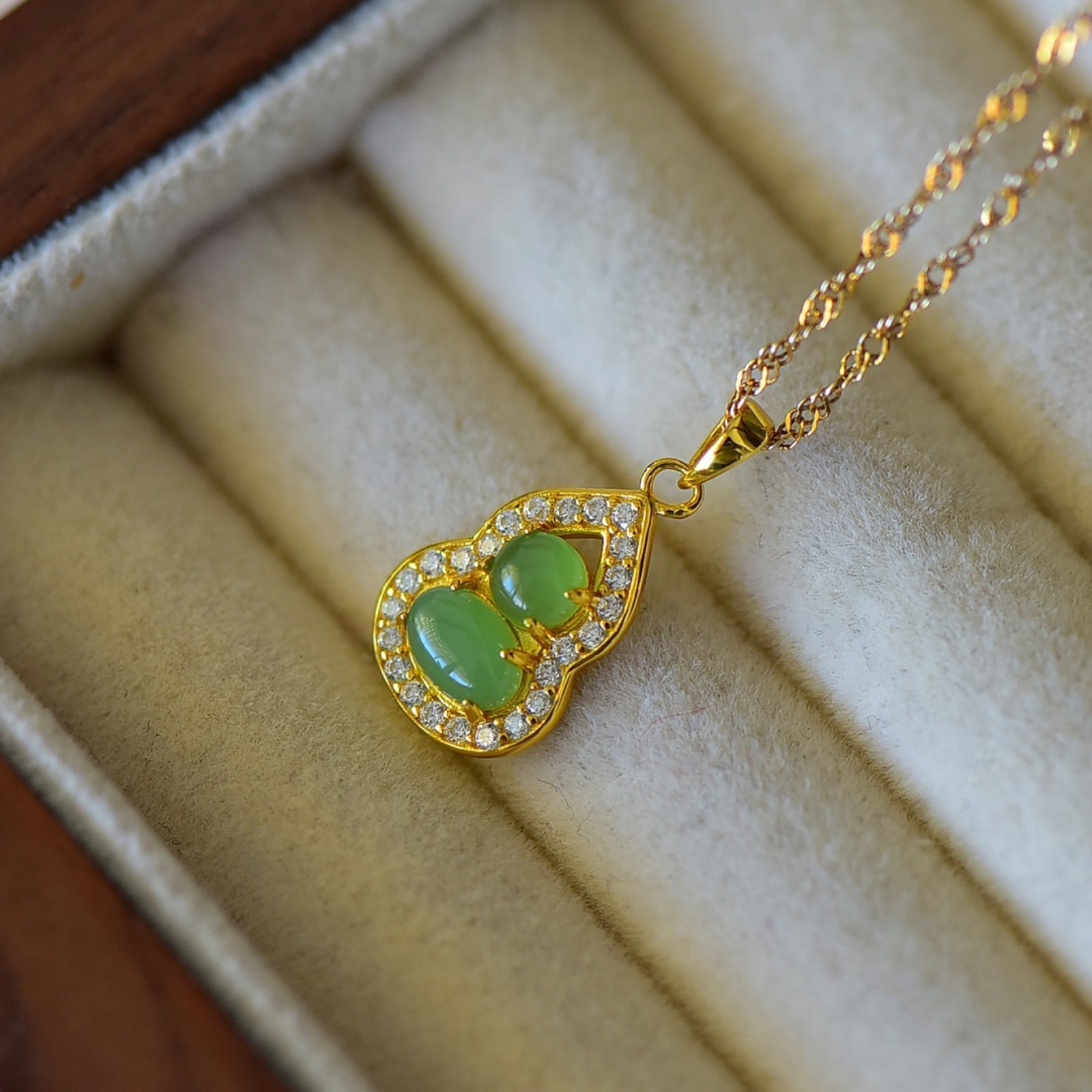An Exquisite Sterling Silver-Gold Plated Inlaid White Jade Pendant - 4