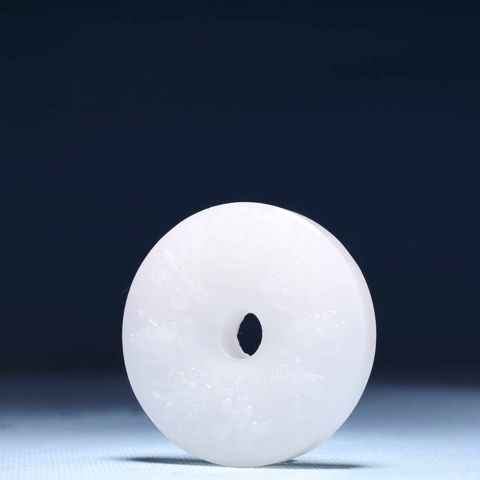 An Exquisite White Jade Eight Treasures Pattern Pendant - 2