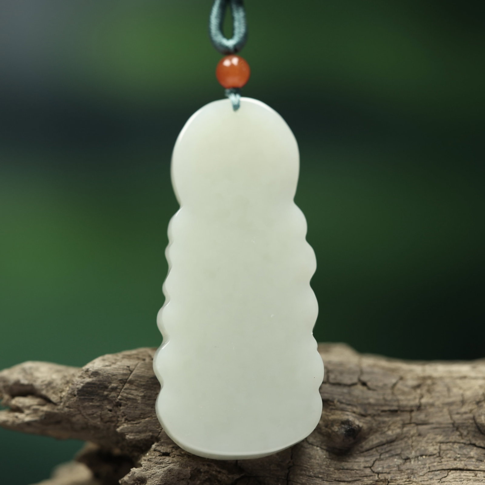 An Exquisite White Jade Avalokitesvara Pendant - 5