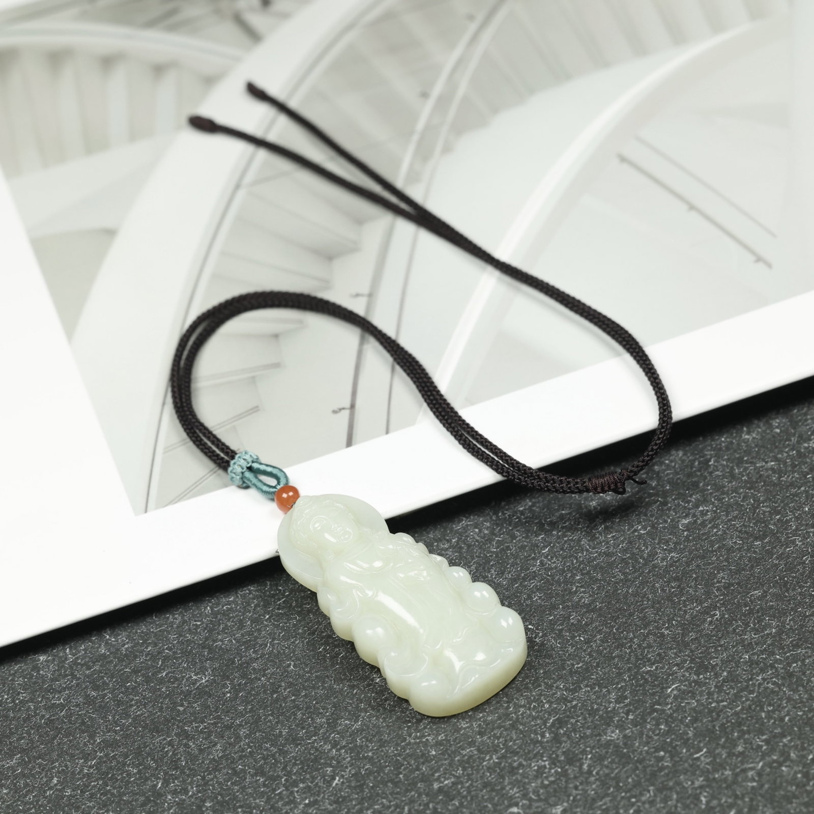 An Exquisite White Jade Avalokitesvara Pendant - 6