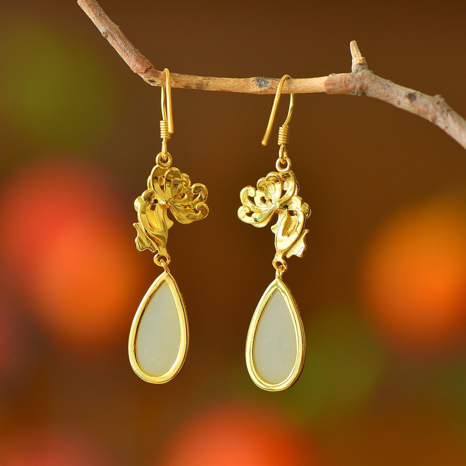 A Pair of Exquisite Sterling Silver-Gold Plated Inlaid White Jade Earrings - 5
