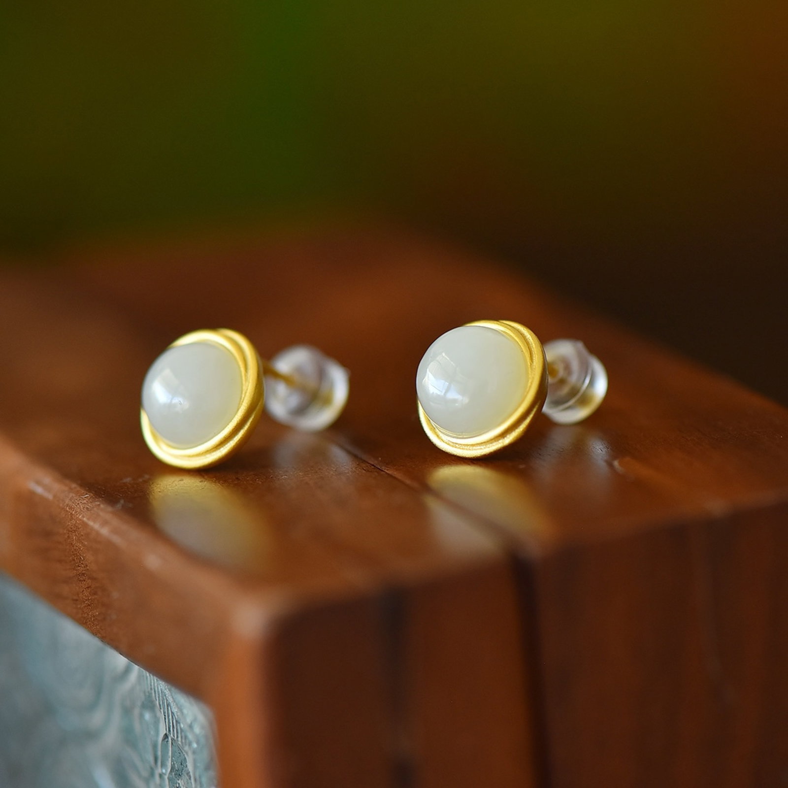 A Pair of Exquisite Sterling Silver-Gold Plated Inlaid White Jade Earrings - 2