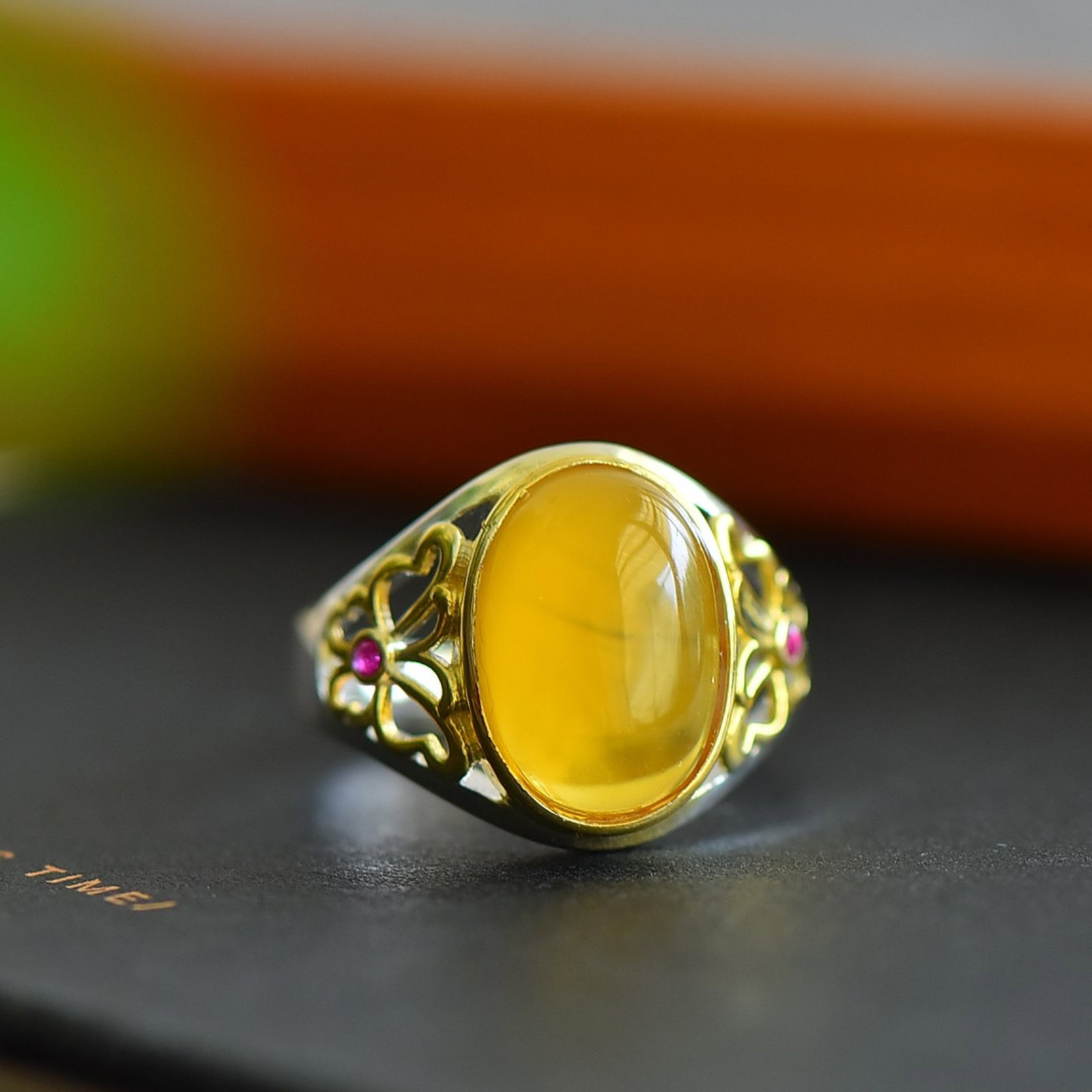 An Exquisite Sterling Silver-Gold Plated Inlaid Amber Ring - 4