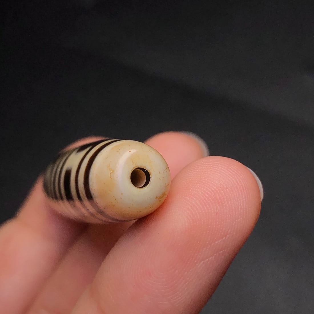 An Exquisite Dzi Bead Pendant - 9