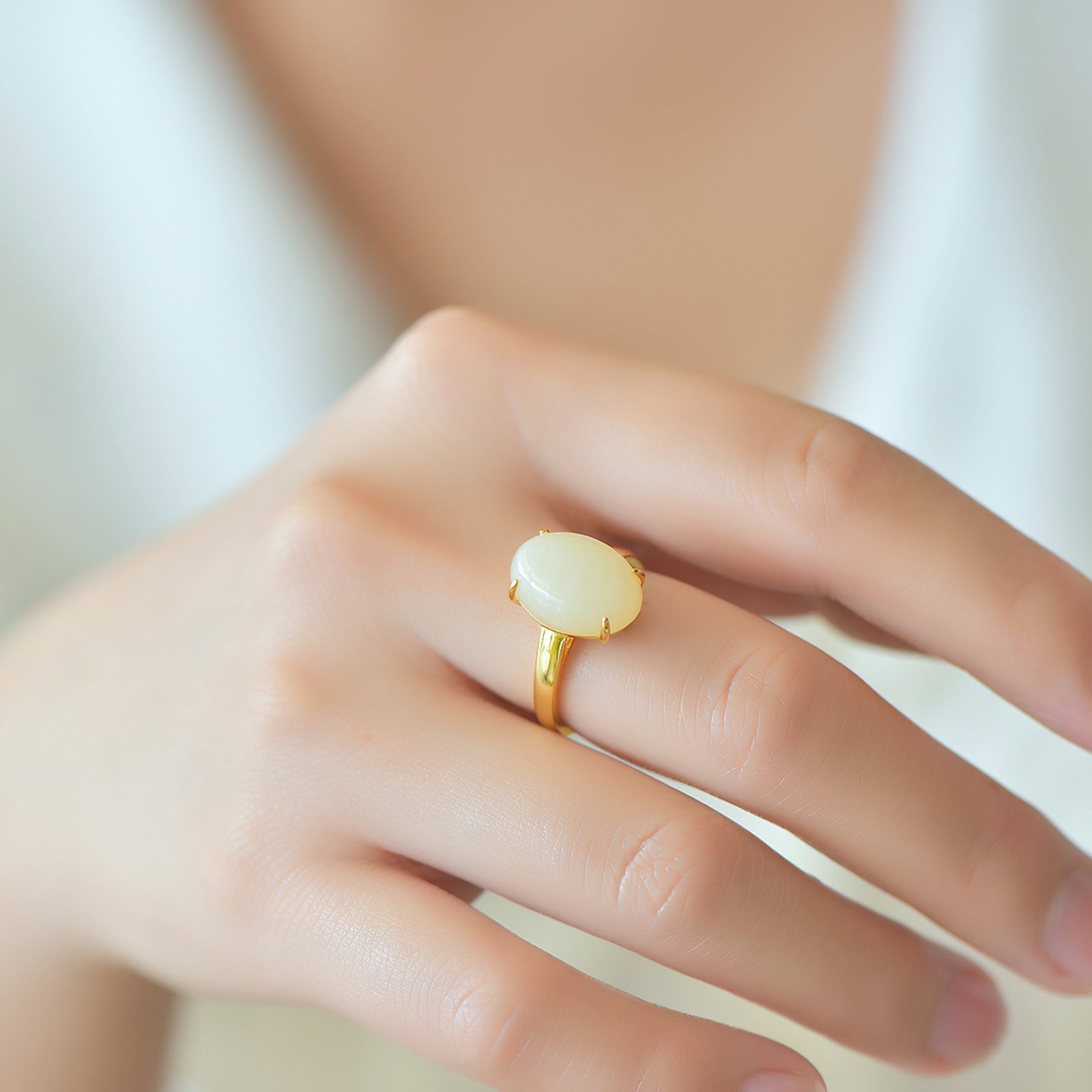 An Exquisite Sterling Silver-Gold Plated Inlaid White Jade Ring - 3
