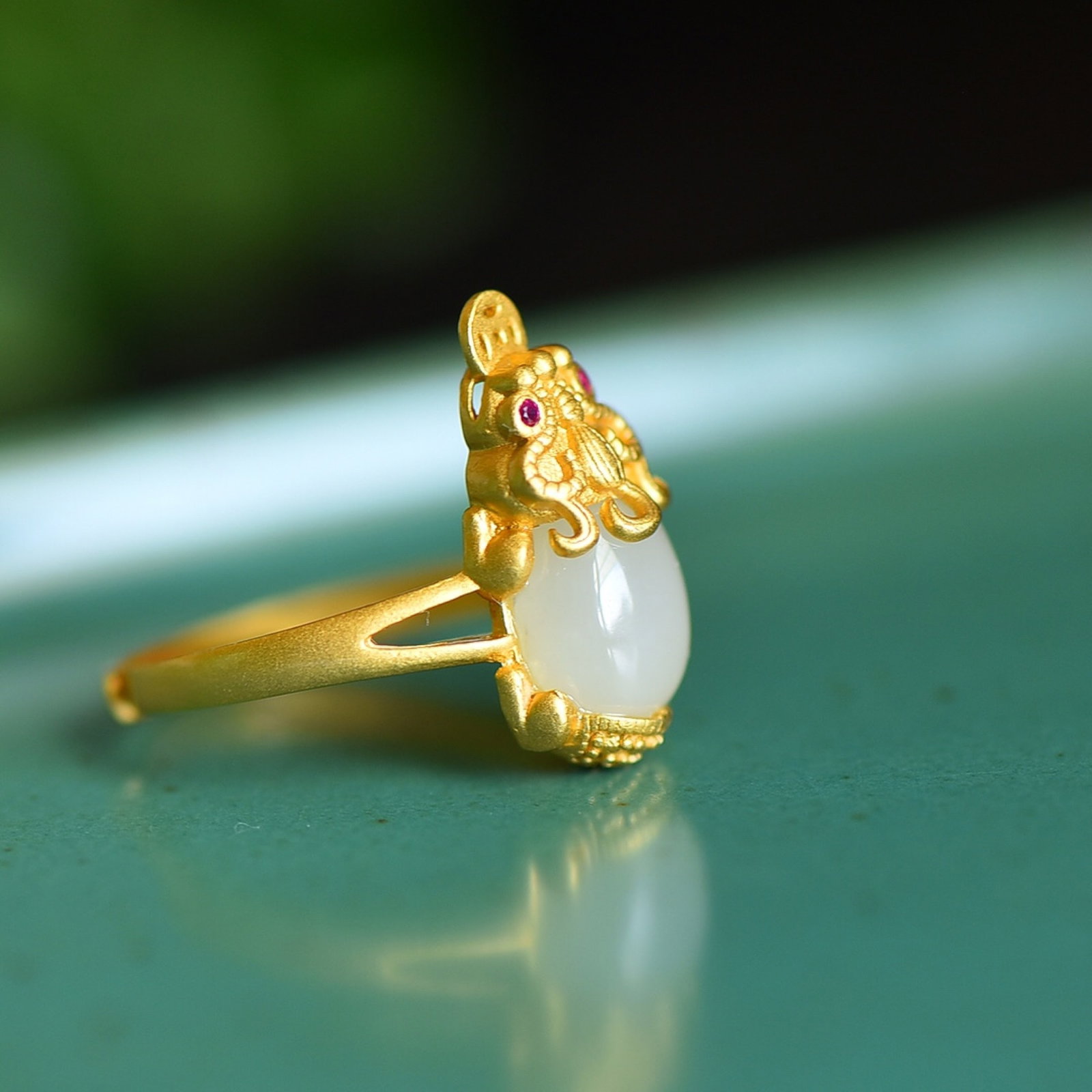 An Exquisite Sterling Silver-Gold Plated Inlaid White Jade Ring - 4
