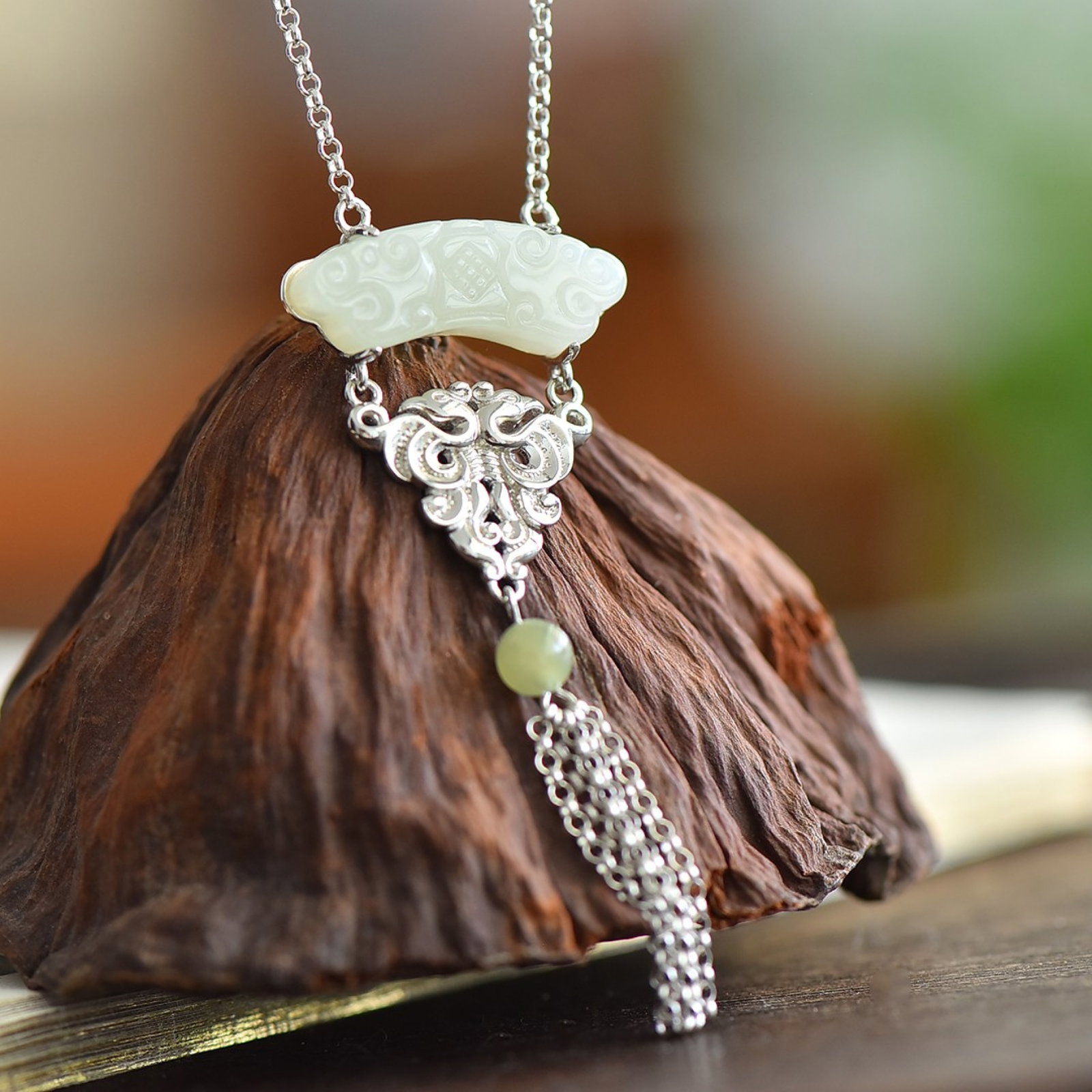 An Exquisite Sterling Silver Inlaid White Jade Pendant - 3