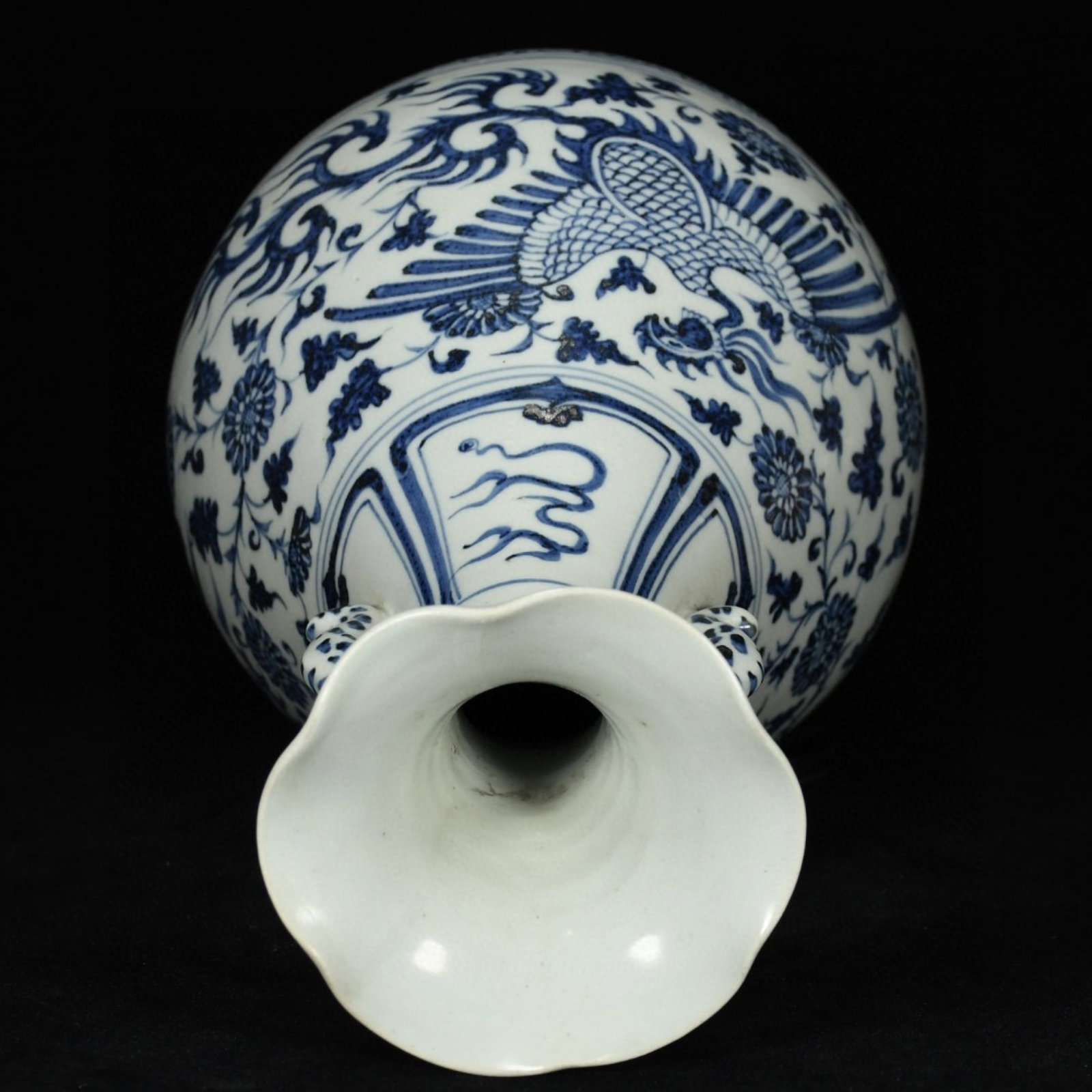 A Rare Blue and White Lotus and Phoenix Pattern Double-Ears Vase - 7