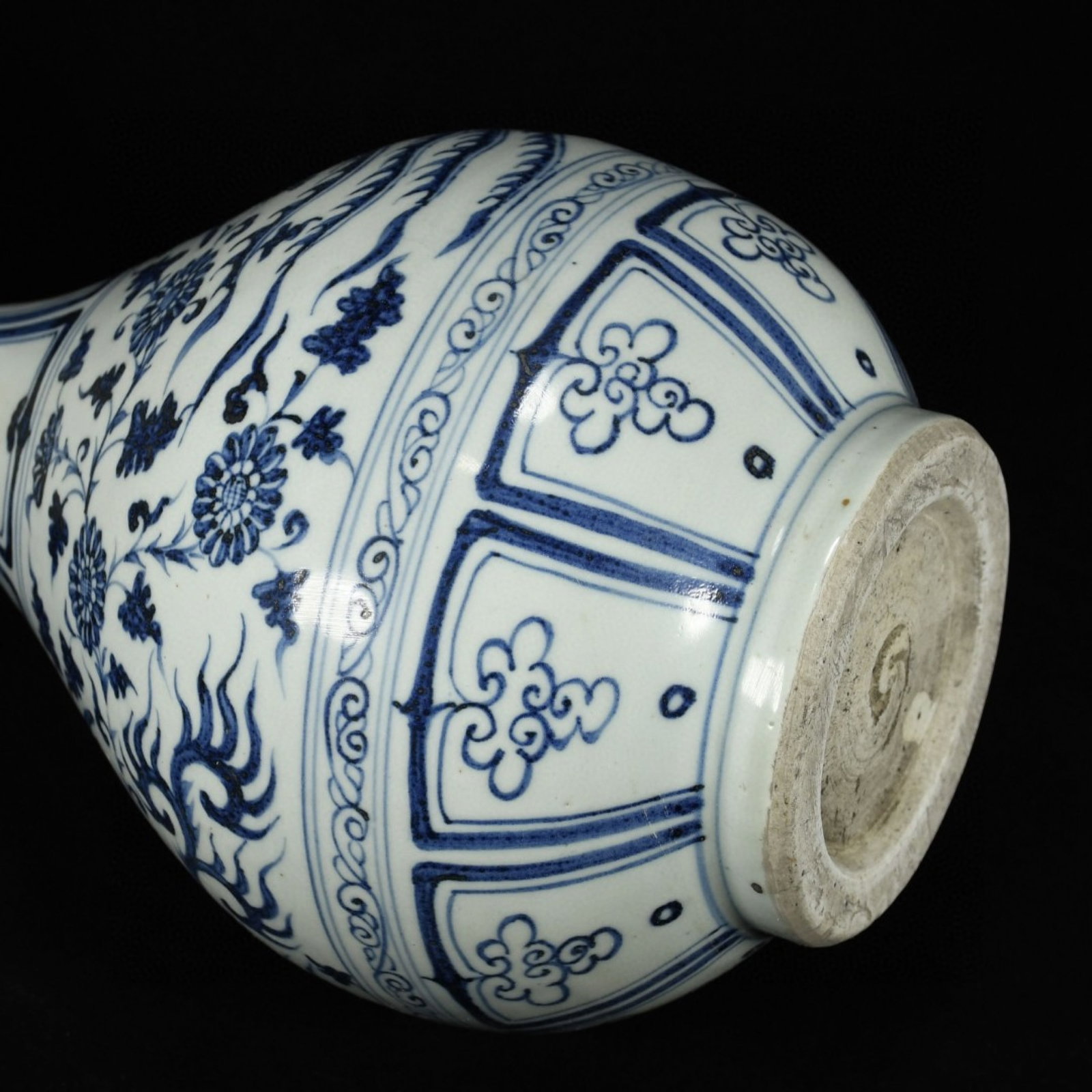 A Rare Blue and White Lotus and Phoenix Pattern Double-Ears Vase - 8