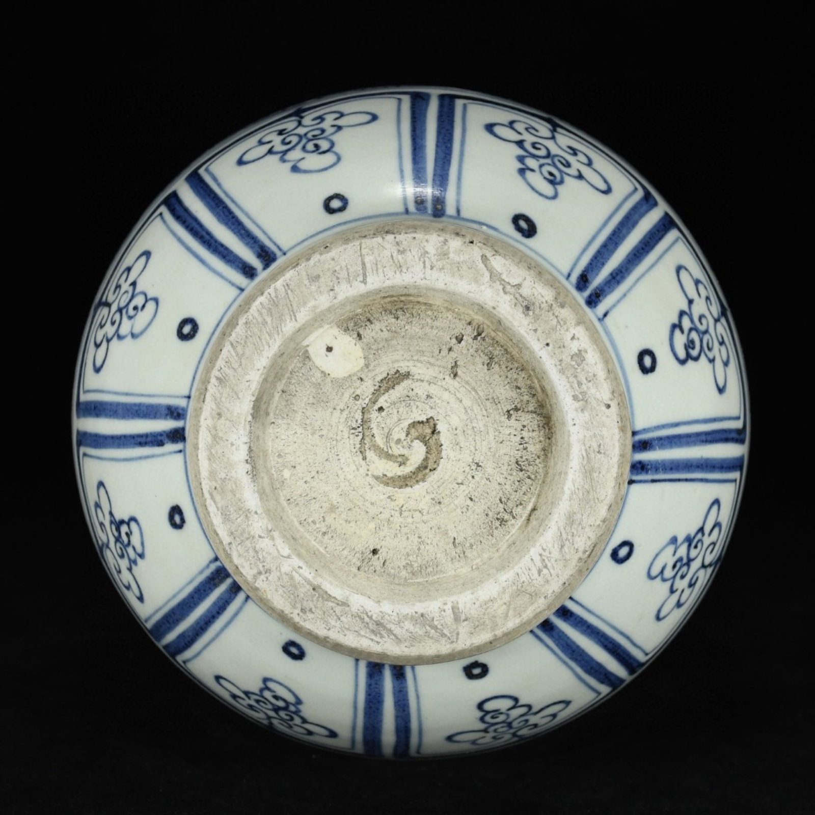 A Rare Blue and White Lotus and Phoenix Pattern Double-Ears Vase - 9
