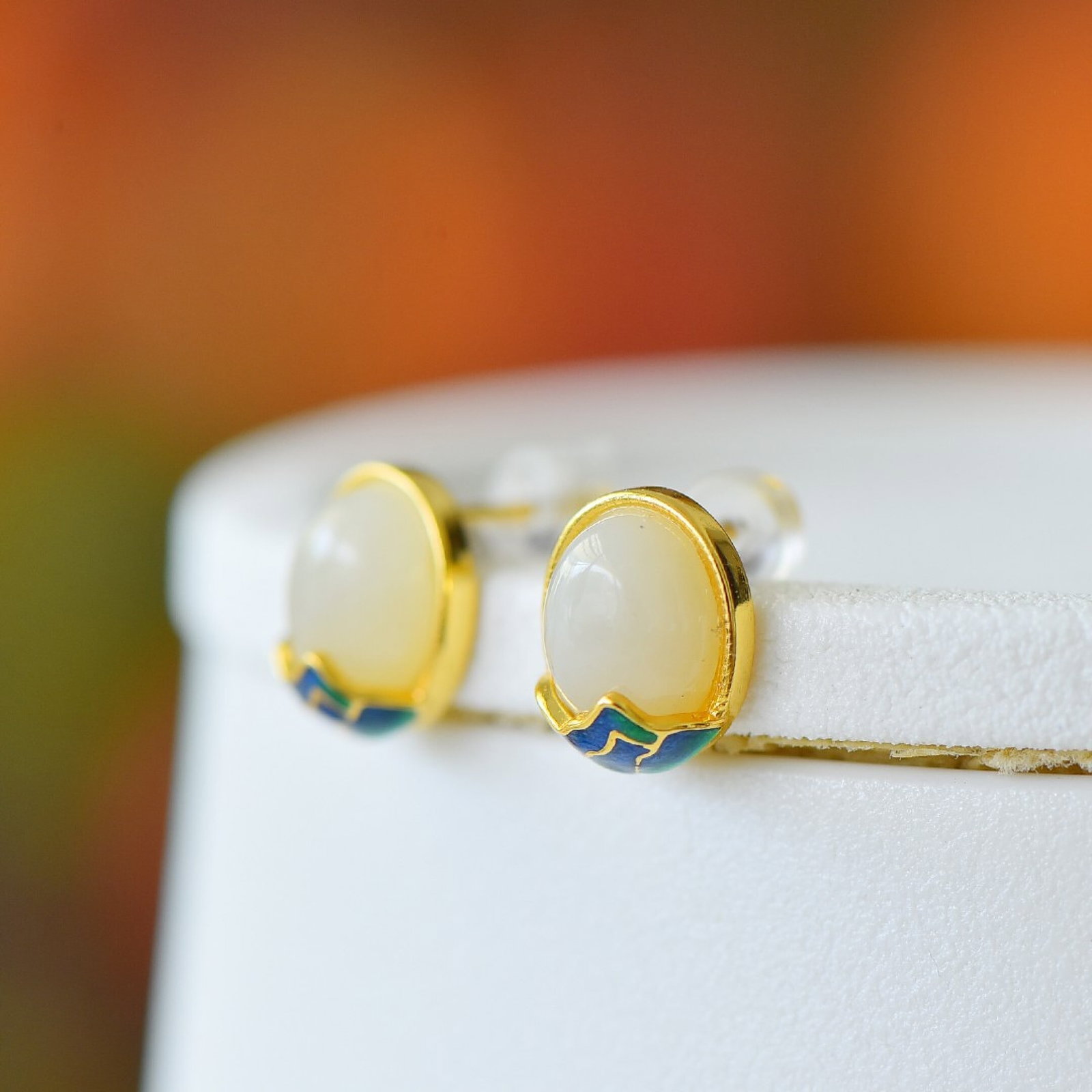 A Pair of Exquisite Sterling Silver-Gold Plated Inlaid White Jade Earrings - 2