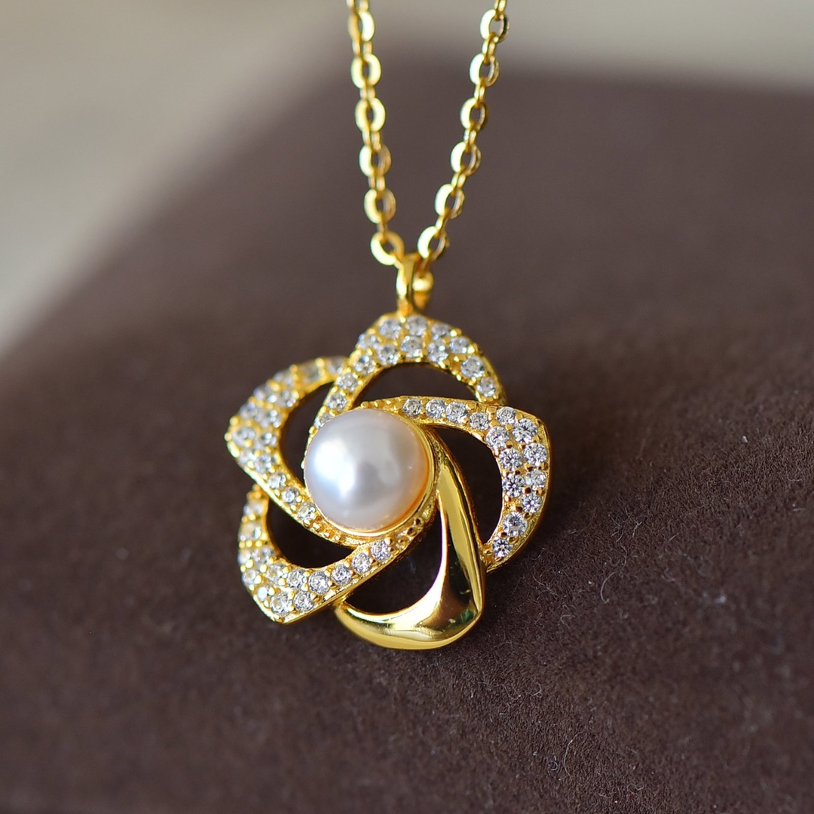 An Exquisite Sterling Silver-Gold Plated Inlaid White Jade Pendant - 2