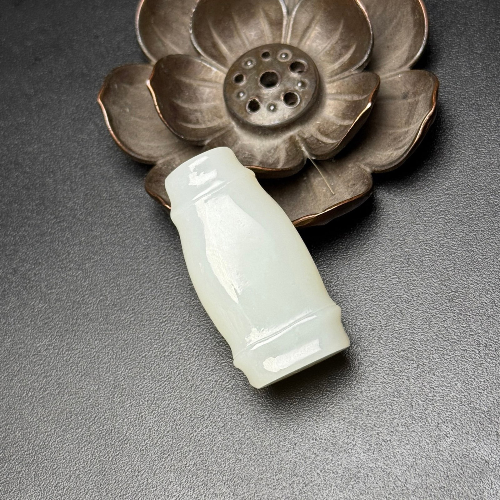 An Exquisite White Jade Bamboo Pattern Pendant - 3