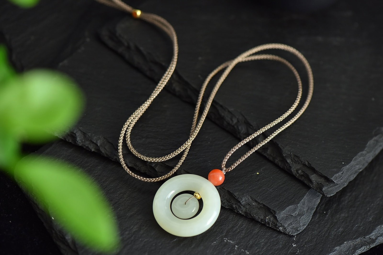 An Exquisite White Jade Pendant - 2
