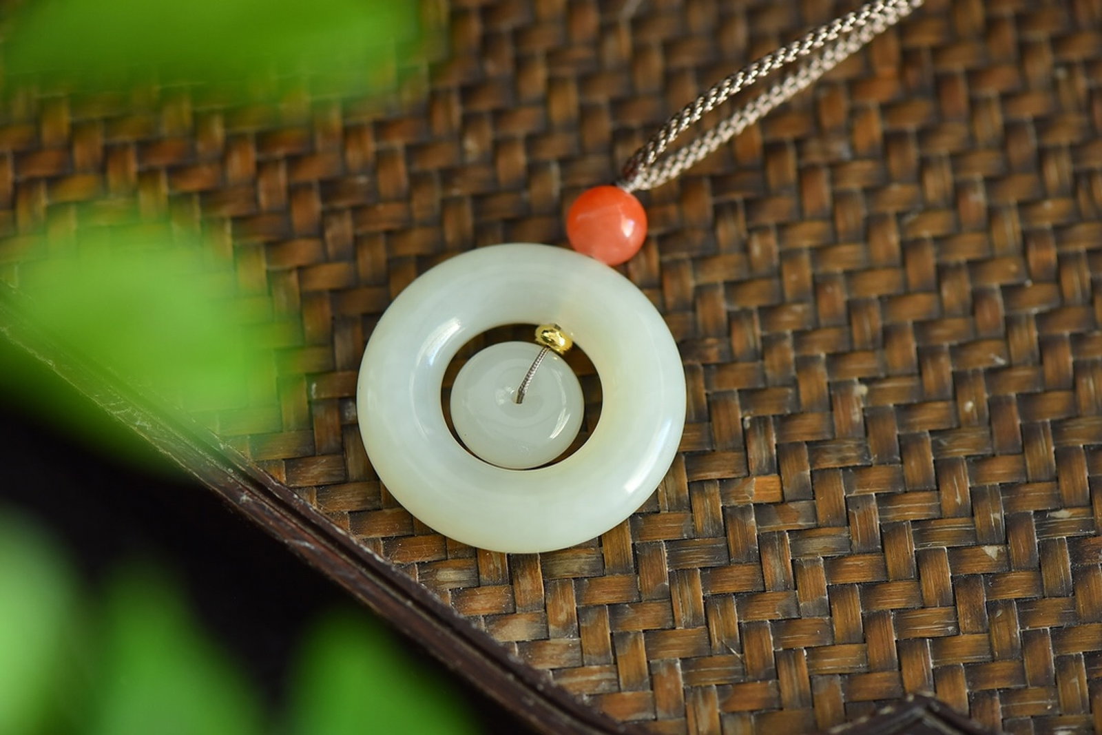 An Exquisite White Jade Pendant - 4