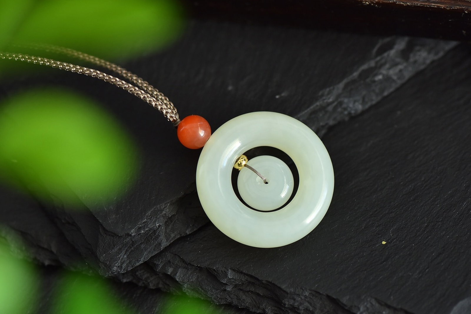 An Exquisite White Jade Pendant - 5