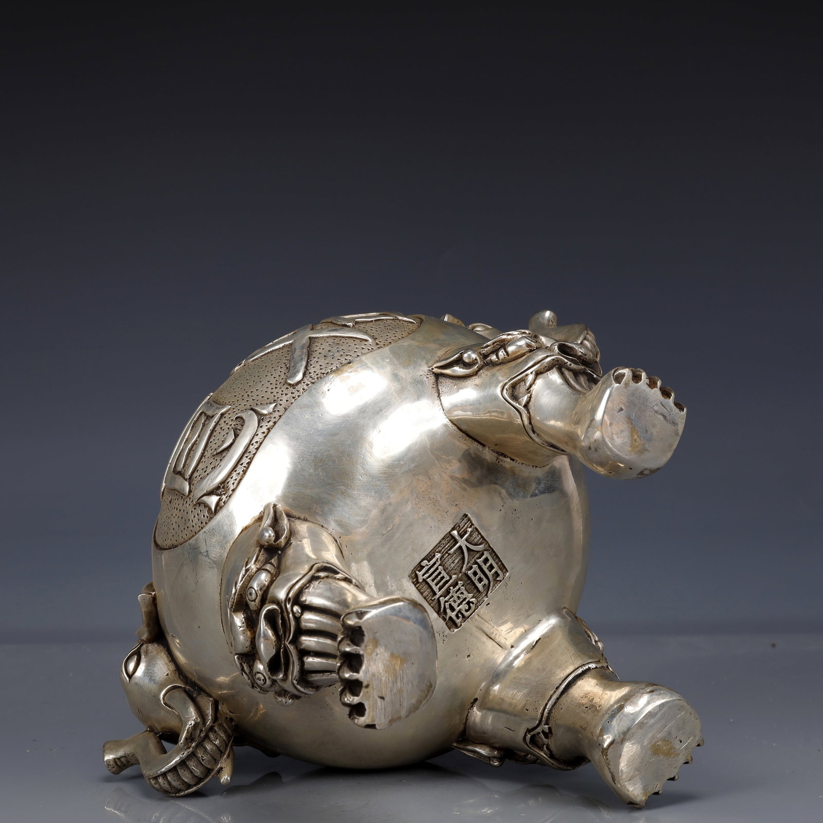An Exquisite Silver-Plated Bronze Lotus Pattern Elephant-Ears Tripod Censer - 10
