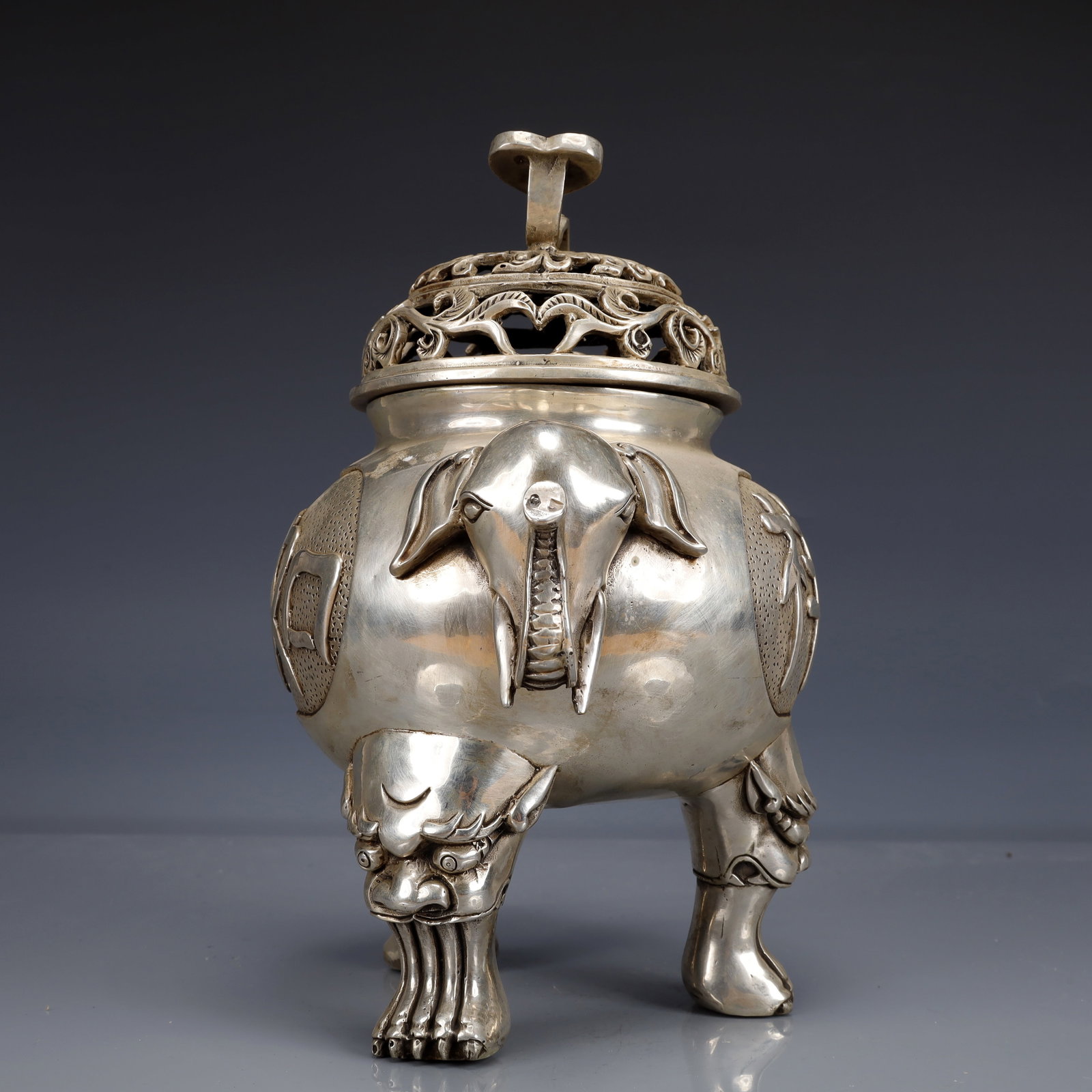 An Exquisite Silver-Plated Bronze Lotus Pattern Elephant-Ears Tripod Censer - 5