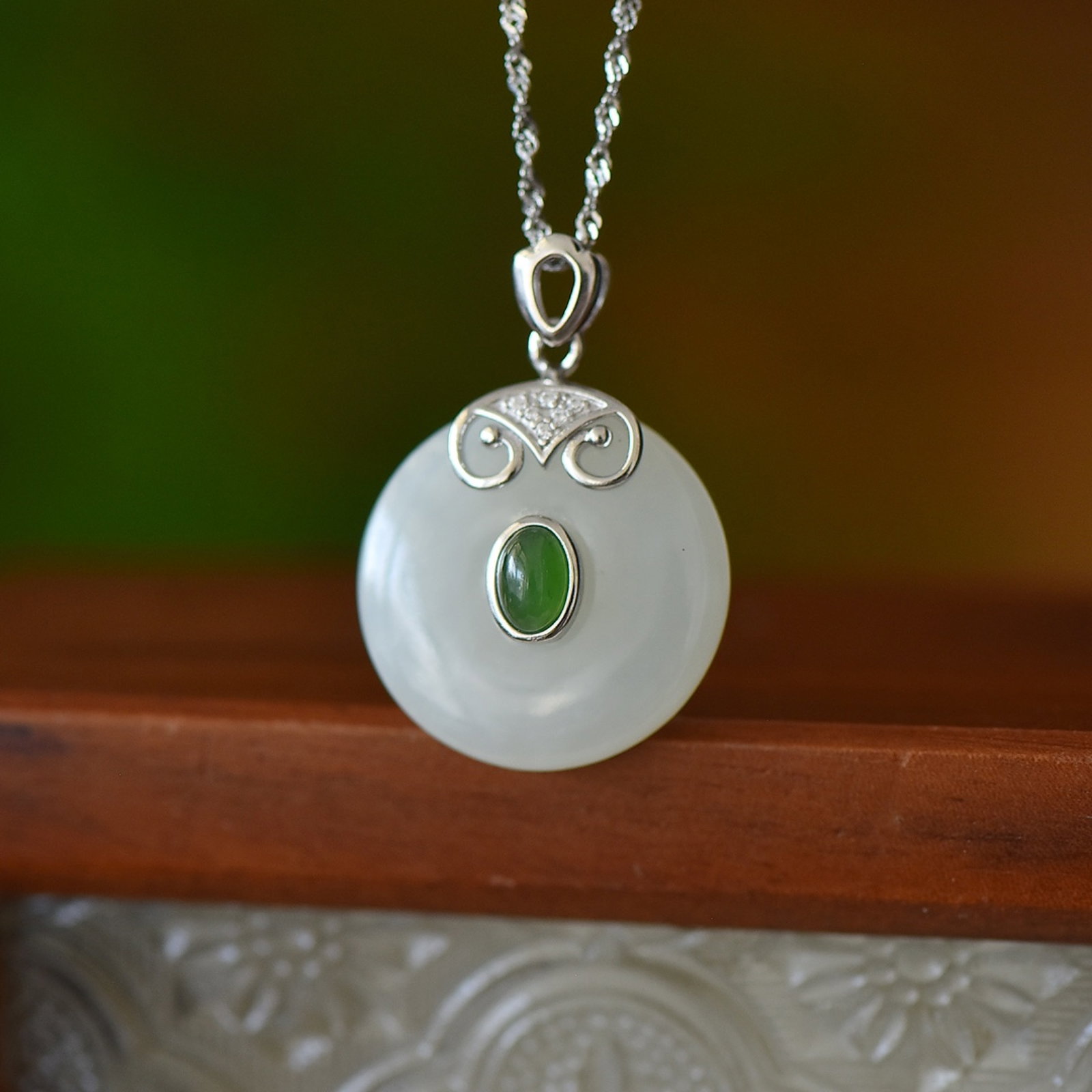An Exquisite Sterling Silver Inlaid White Jade Pendant - 3