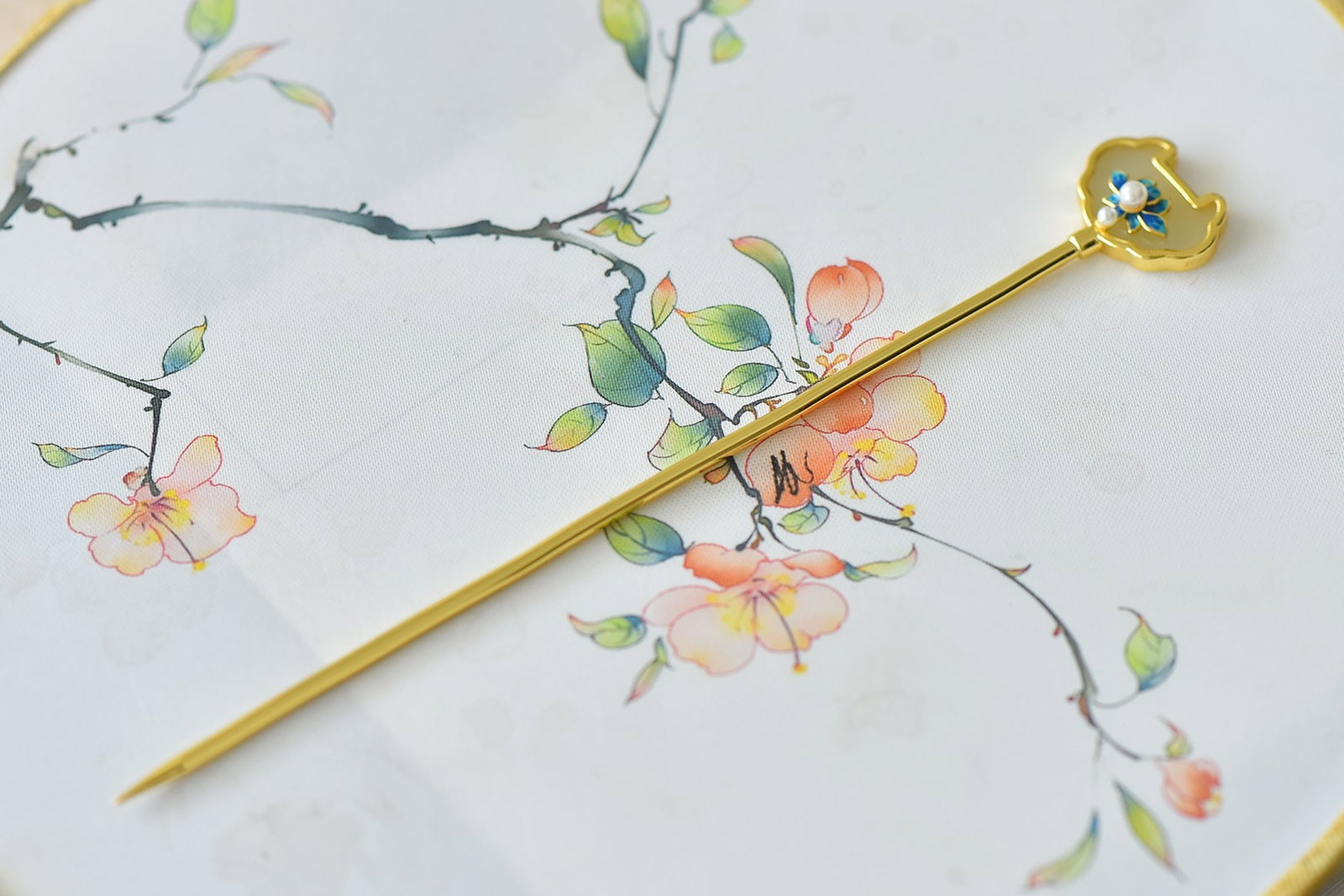 An Exquisite Sterling Silver-Gold Plated Inlaid White Jade Hairpin,Inlaid Pearls - 3
