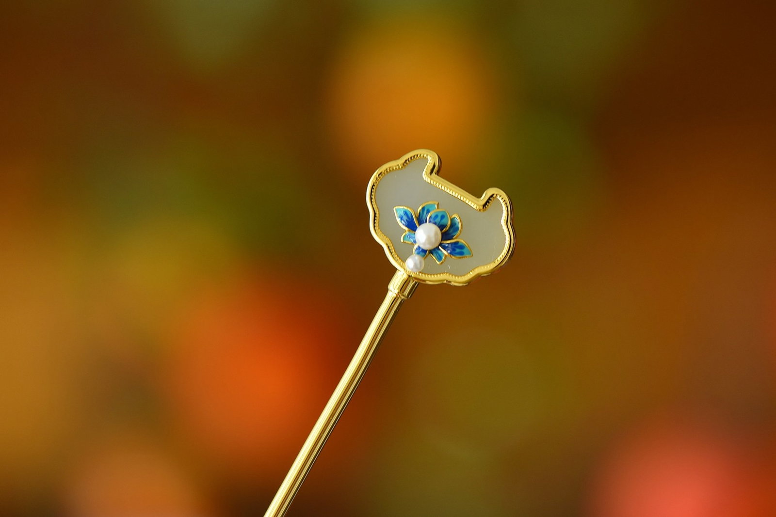 An Exquisite Sterling Silver-Gold Plated Inlaid White Jade Hairpin,Inlaid Pearls - 4