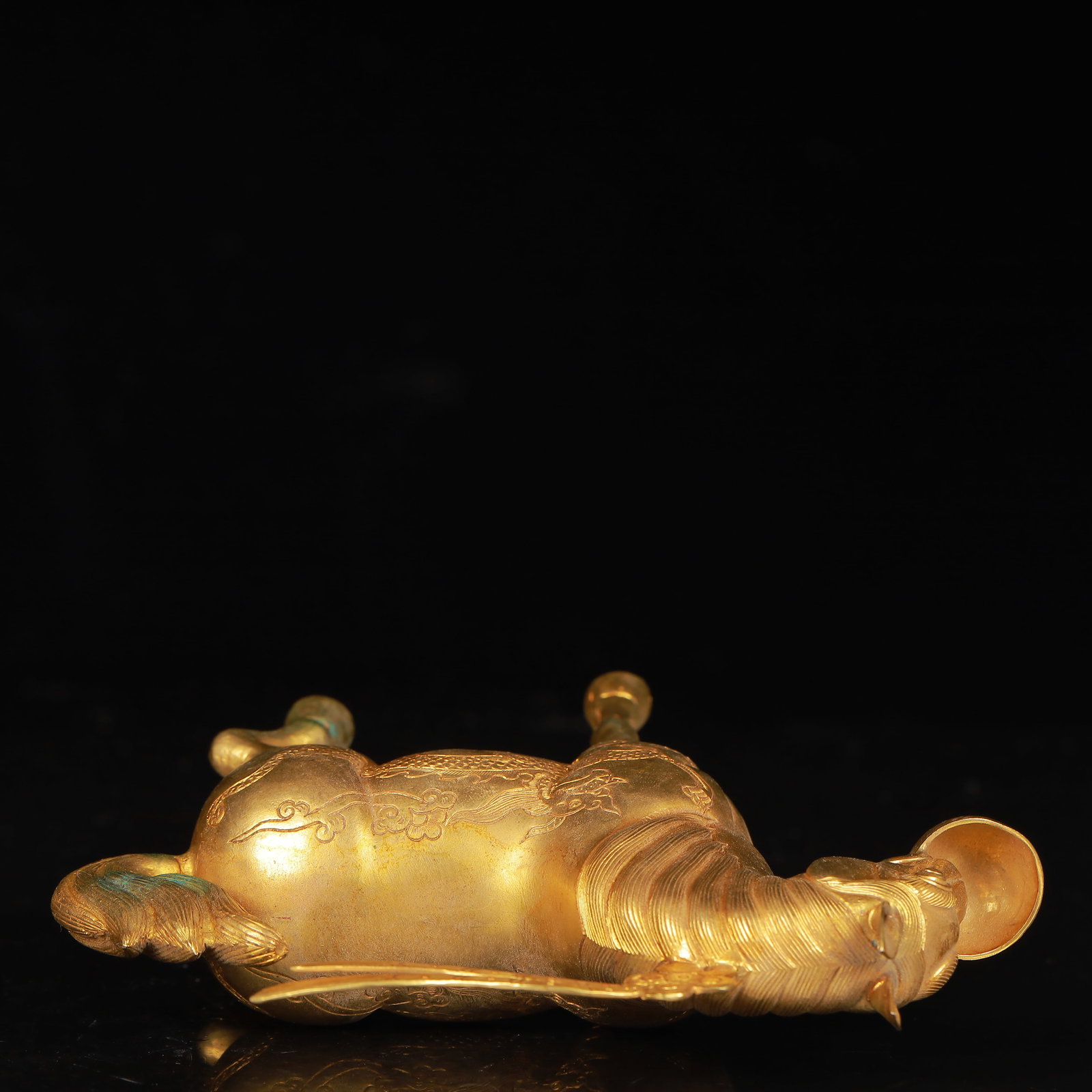 An Exquisite Gilt Bronze Dragon Pattern Horse Ornament - 7