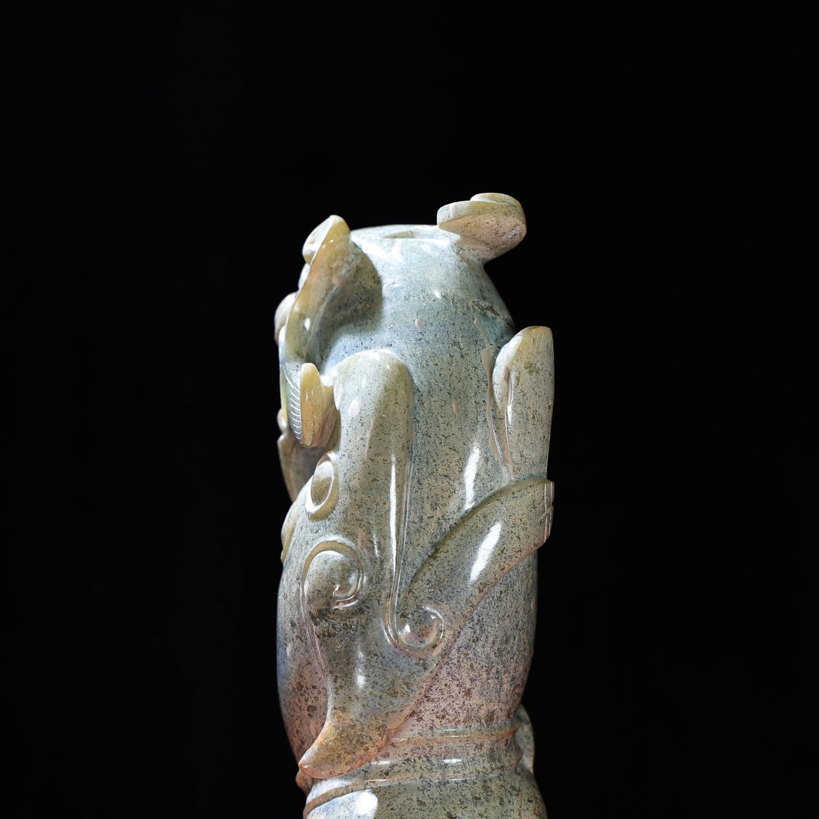 An Exquisite Archaic Jade Auspicious Beast Ornament - 6