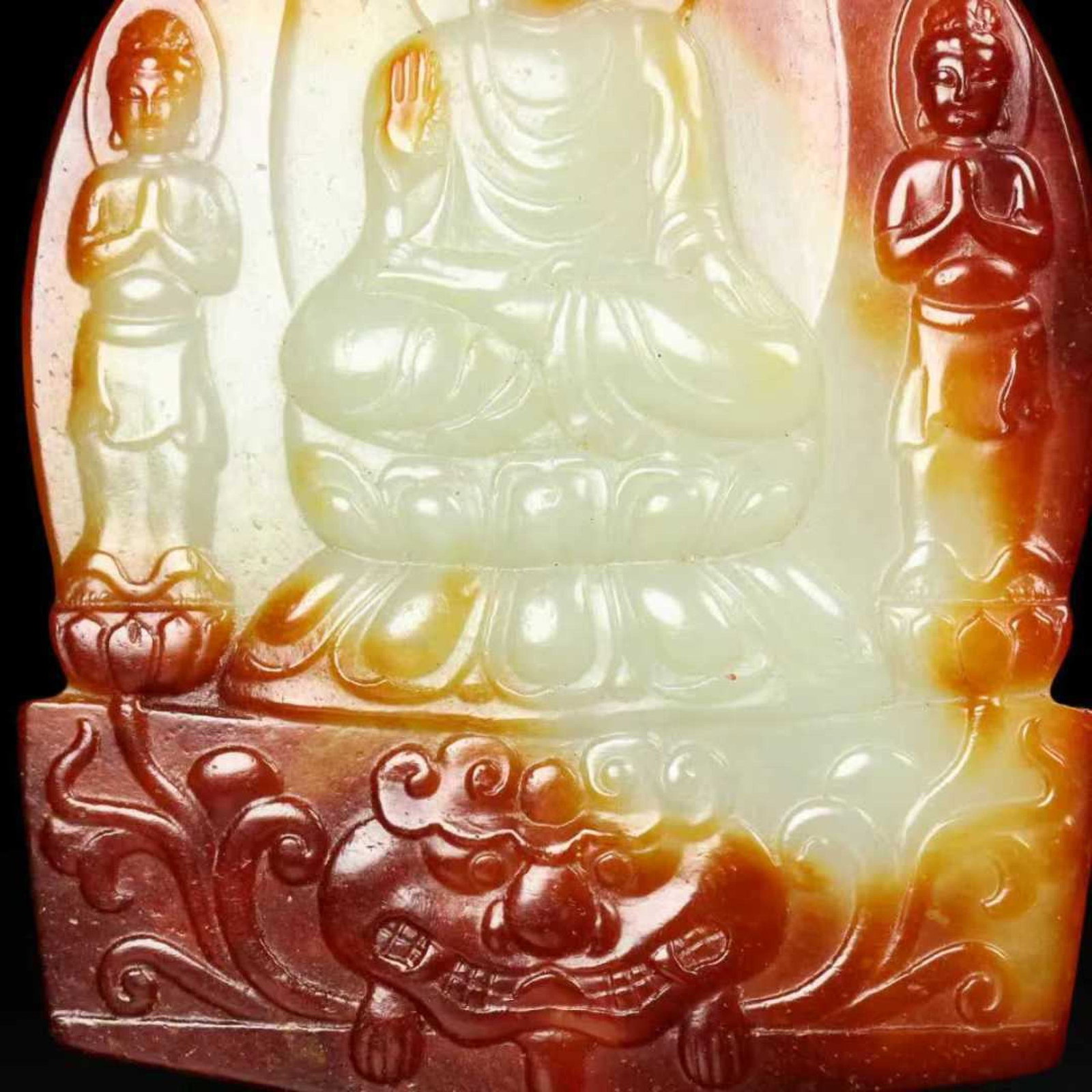 An Exquisite White Jade Buddha Statue Pattern Pendant - 2